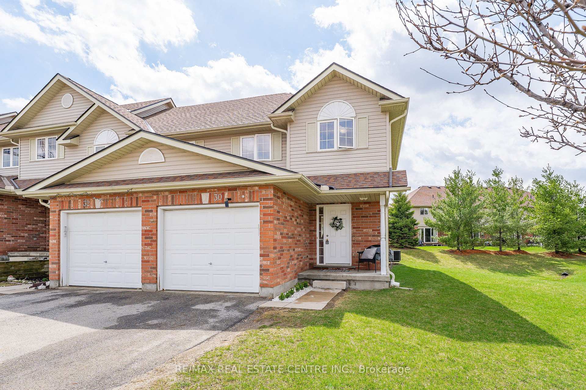 30 Fallowfield Drive Kitchener Ontario Canada Sale residential   TRI-CITY GOLD REALTY INC