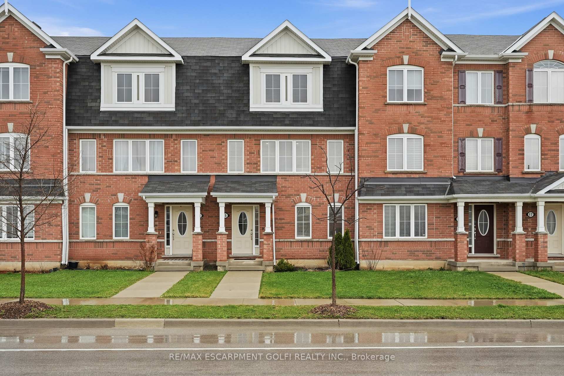 15 - 230 Avonsyde Boulevard Hamilton Ontario Canada Sale residential Svetlana Khmelyova HomeLife Professionals Realty Inc., Brokerage*