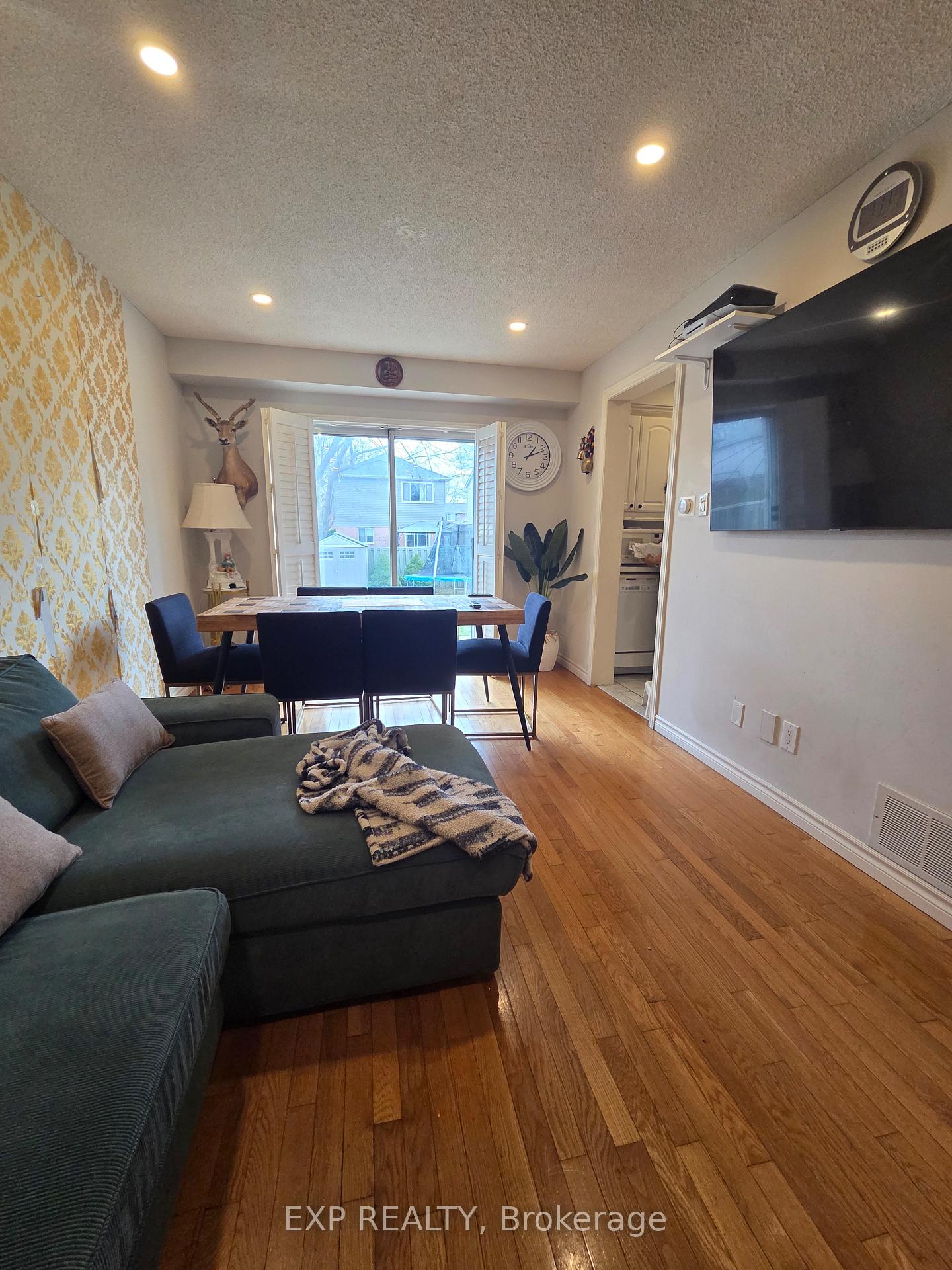 Main - 3082 Cantelon Crescent Mississauga Ontario Canada Rent residential Grace Ng Sincere Realty Inc Brokerage