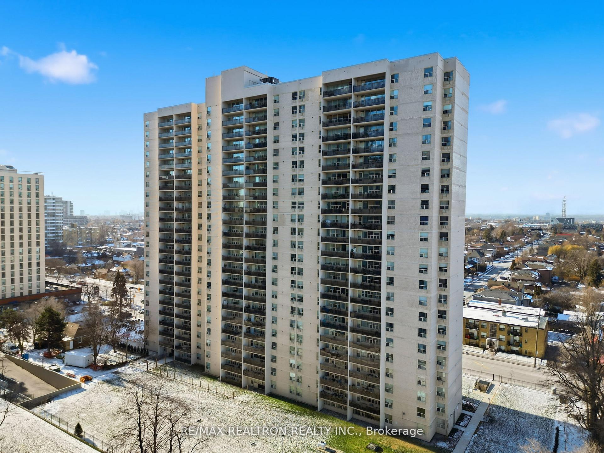 909 - 155 Marlee Avenue Toronto Ontario Canada Sale residential Gila Gelman RE/MAX Realtron Realty Inc., Brokerage*