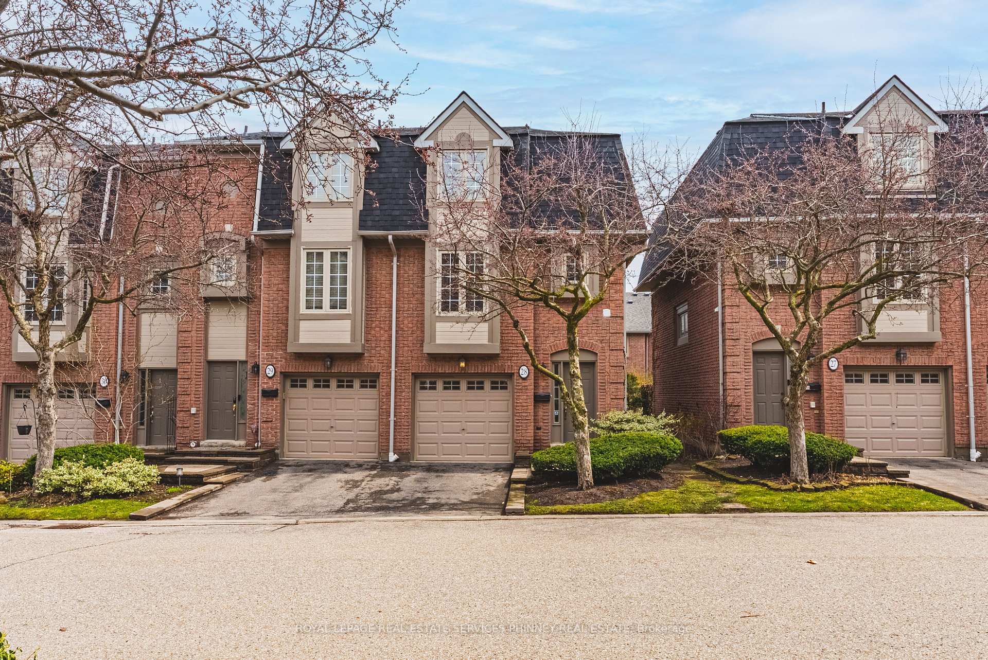 28 - 3140 Fifth Line W Mississauga Ontario Canada Sale residential Guru Saraf Right at Home Realty, Brokerage*