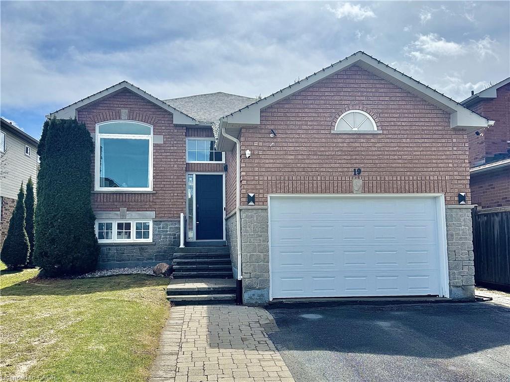 19 Leslie Avenue Barrie Ontario Canada Sale residential Steve Hagens Right at Home Realty, Brokerage*