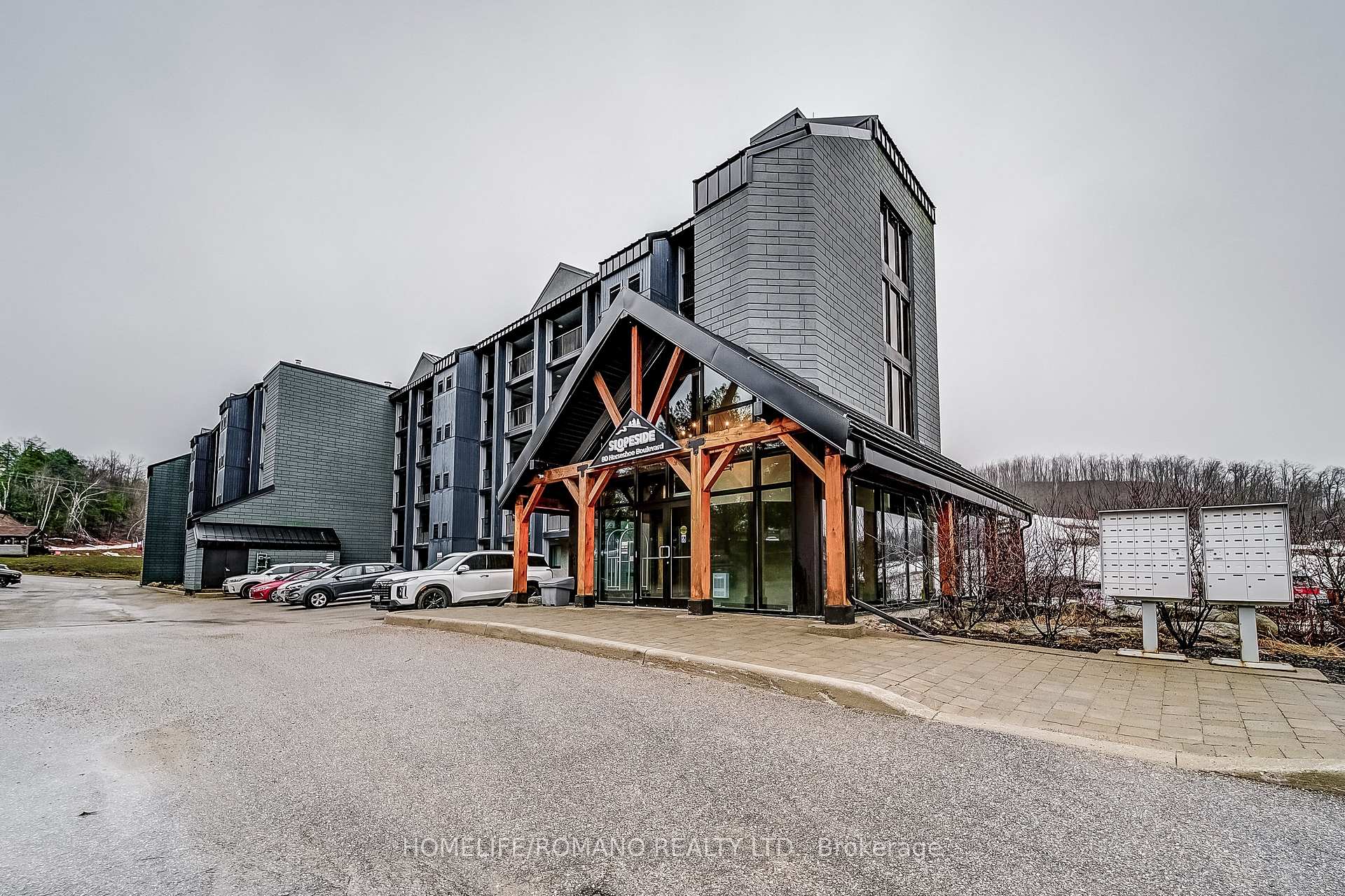 305 - 80 Horseshoe Boulevard Oro-Medonte Ontario Canada Sale residential   HomeLife/ROMANO Realty Ltd., Brokerage