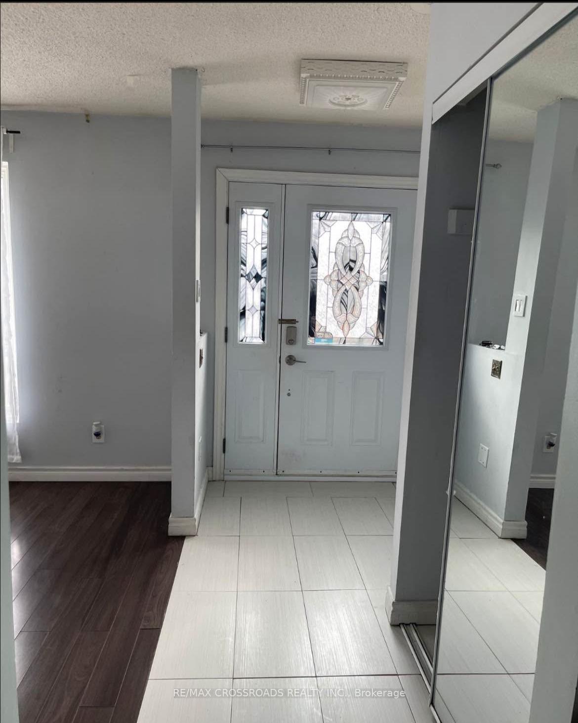 48 Gorsey Square Toronto Ontario Canada Rent residential Wazir Khoja RE/MAX CROSSROADS REALTY INC. Brokerage*