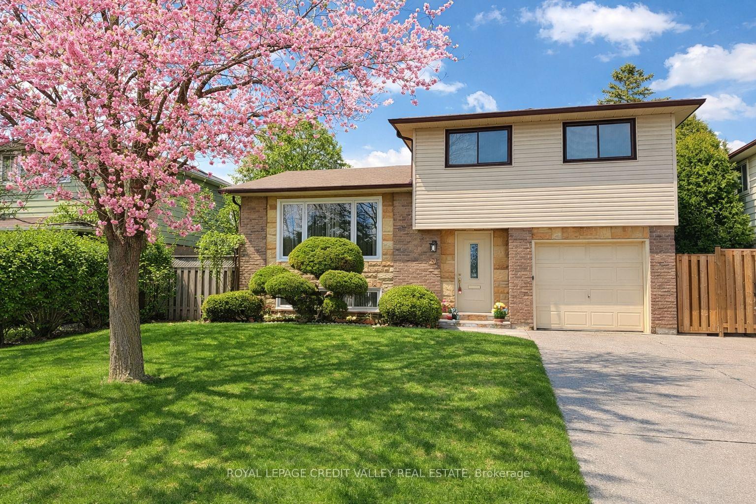20 Willis Drive Brampton Ontario Canada Sale residential Manpreet Ahluwalia Royal LePage Credit Valley Real Estate, Brokerage*