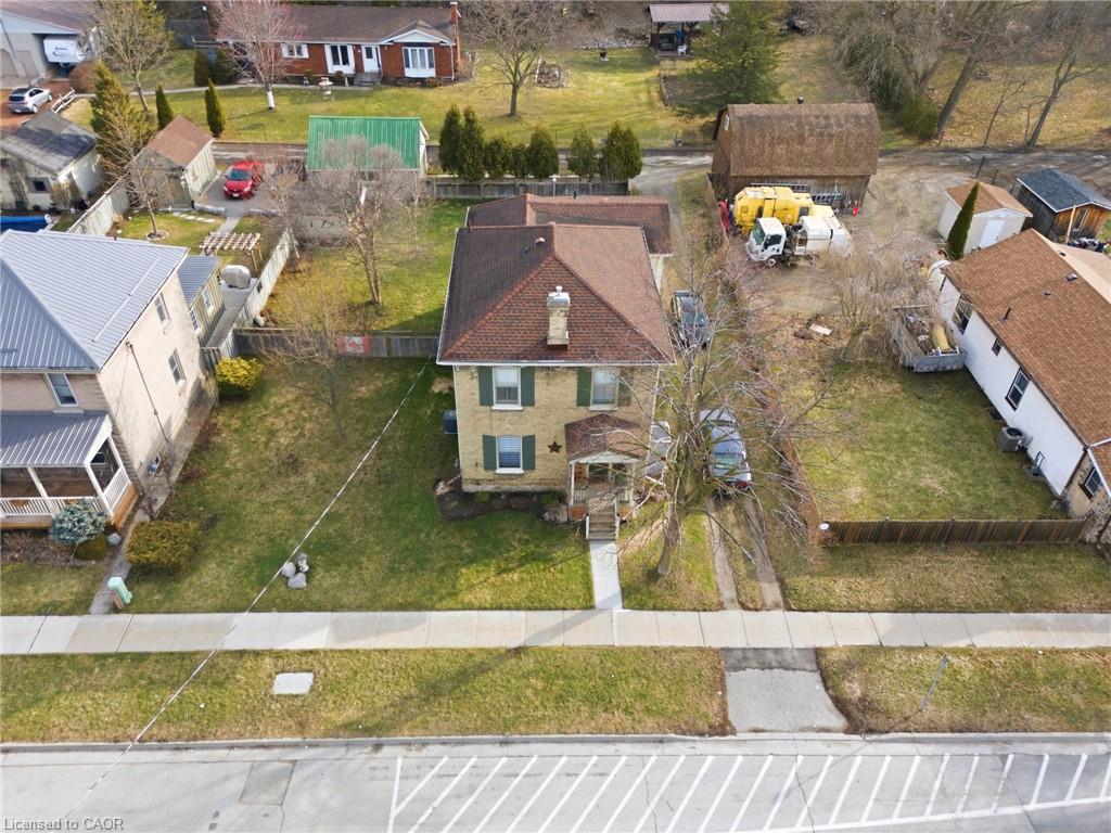 9 Willow Street Paris Ontario Canada Sale residential Mandy Roth RE/MAX TWIN CITY REALTY INC., BROKERAGE*