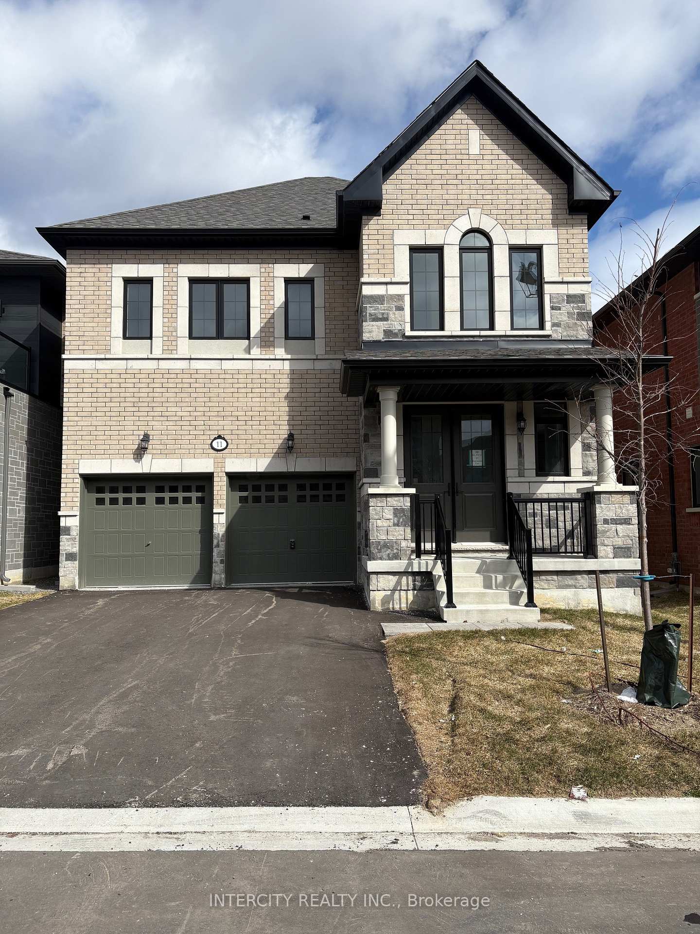 11 Keyworth Crescent Brampton Ontario Canada Sold residential KISHAN SHAH RE/MAX Real Estate Centre Inc., Brokerage *