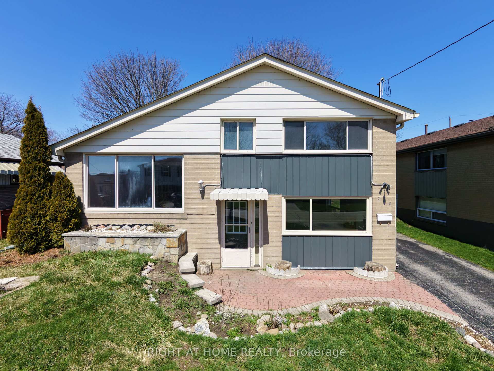 740 Stone Street Oshawa Ontario Canada Sale residential Cecilia Stroeder Right at Home Realty, Brokerage*