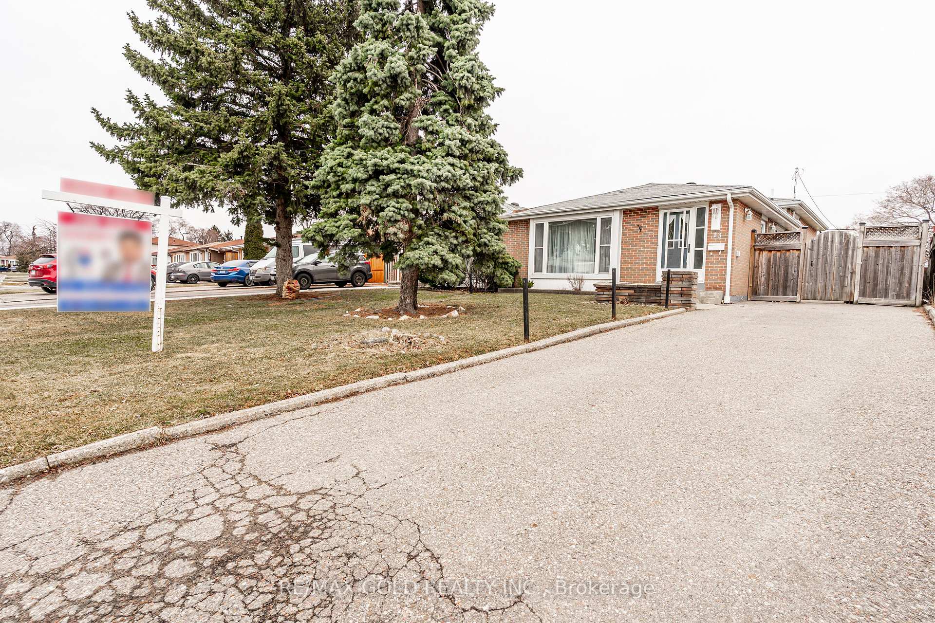 13 Cathcart Crescent Brampton Ontario Canada Sold residential KISHAN SHAH RE/MAX Real Estate Centre Inc., Brokerage *