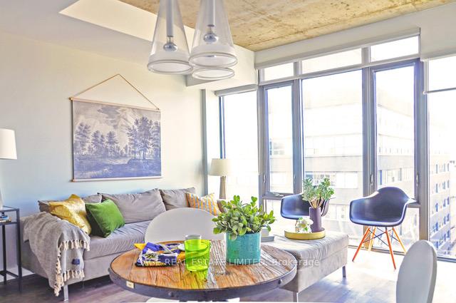 1406 - 95 Bathurst Street Toronto Ontario Canada Sale residential Sam Sibai CONDOSKY REALTY INC., Brokerage*