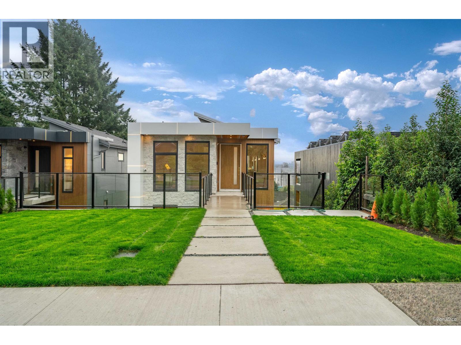 971 ADDERLEY STREET North Vancouver British Columbia Canada Sale residential Ankit Dadral Selmak Realty Limited, Brokerage*
