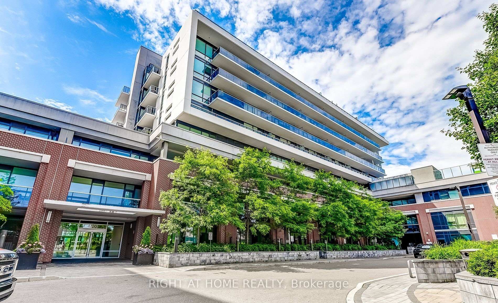 103 - 4800 Highway 7 Vaughan Ontario Canada Sale residential   Right at Home Realty, Brokerage
