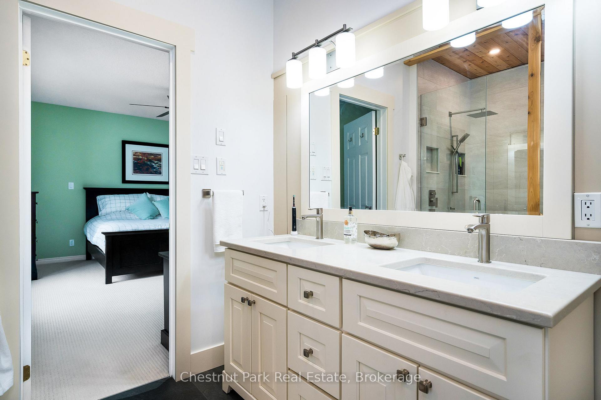 4 Bedroom Single Family Home/House's Image 16