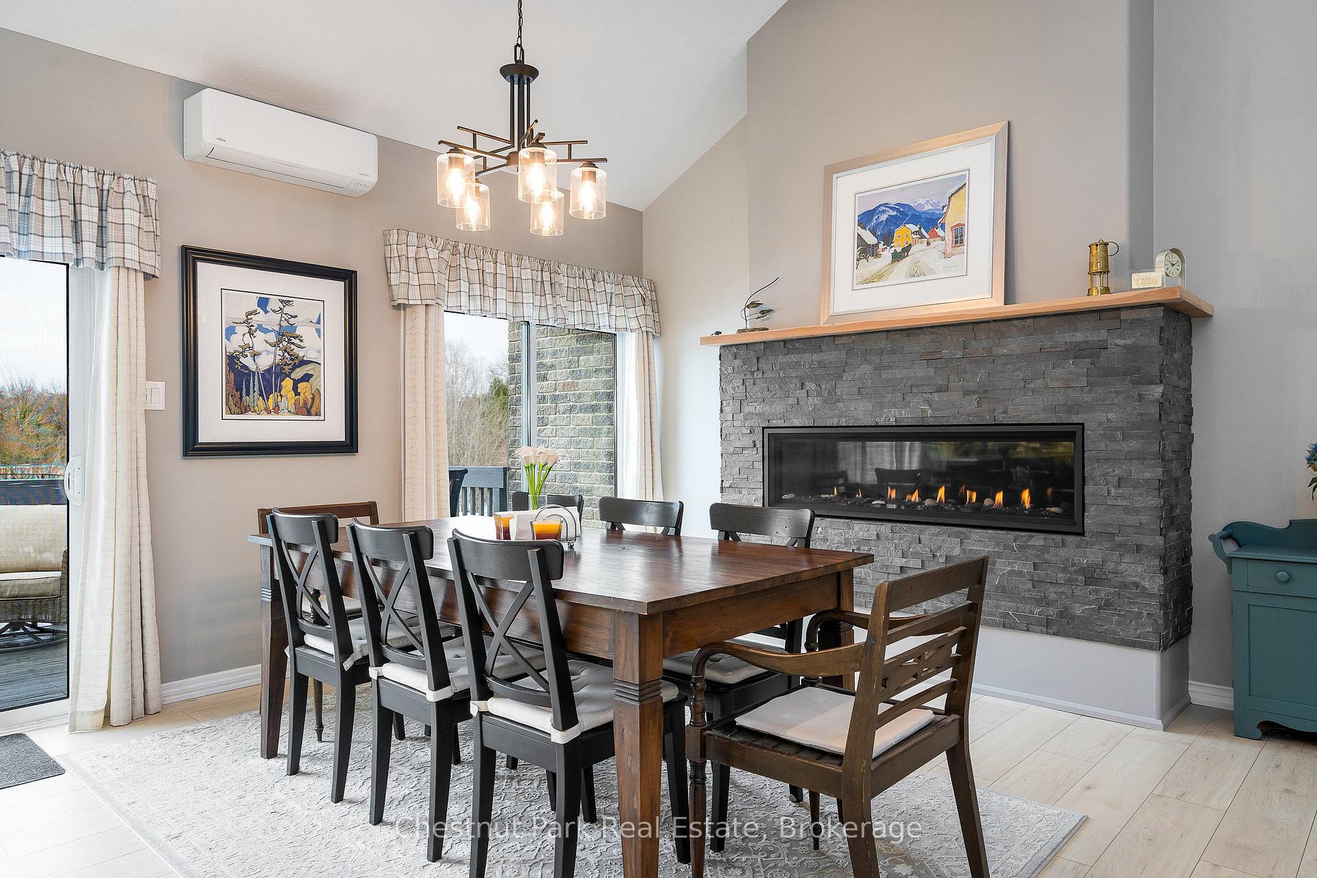 4 Bedroom Single Family Home/House's Image 7