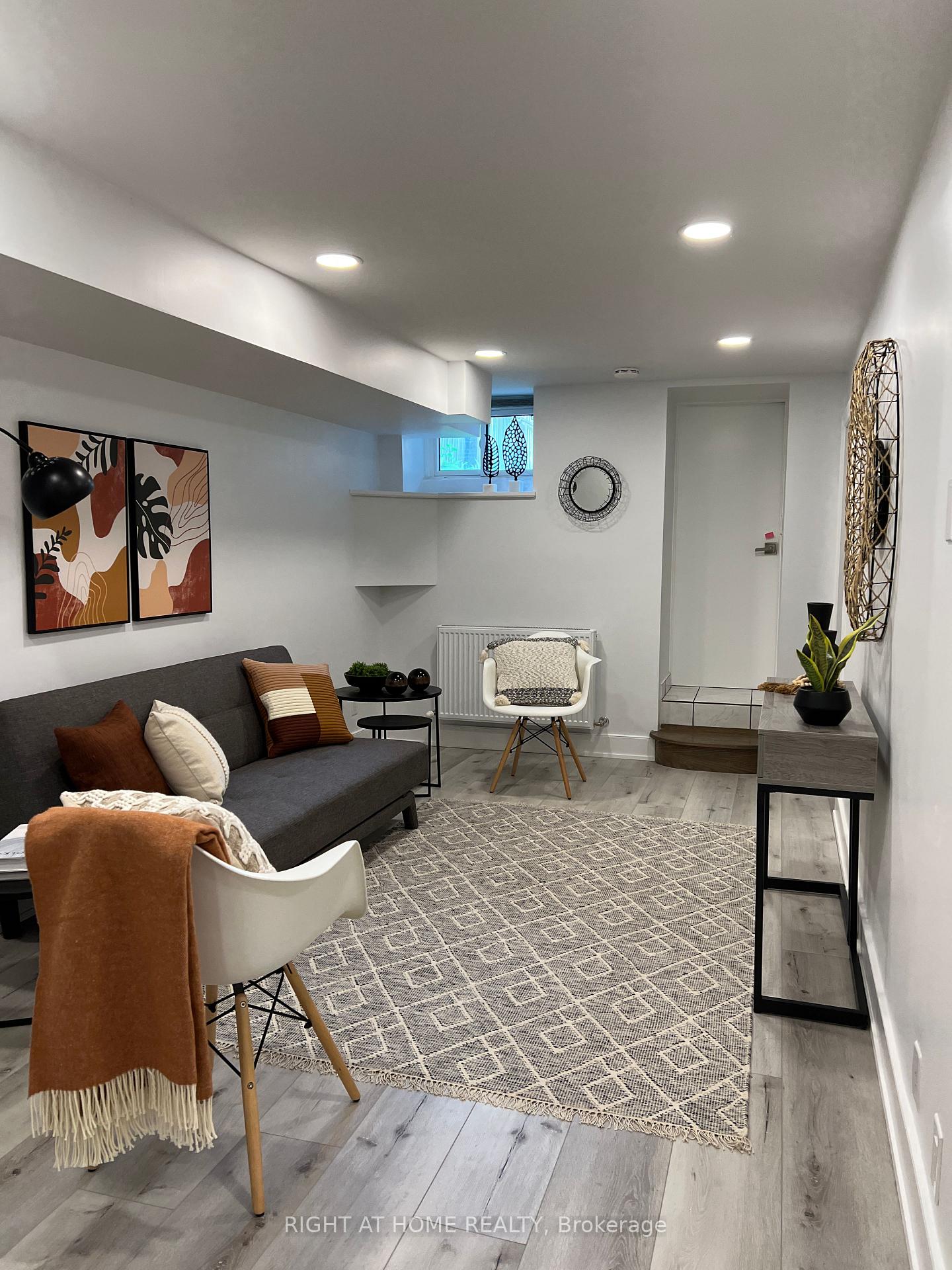 Bsmt - 76 Glendale Avenue Toronto Ontario Canada Rent residential   Right at Home Realty, Brokerage