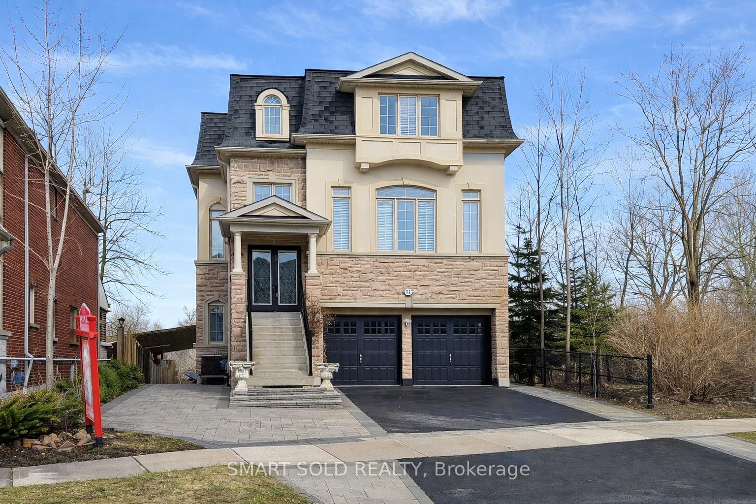72 Headwater Crescent Richmond Hill Ontario Canada Sale residential Angelo and Joanna Lionti FinchTown Realty Inc., Brokerage