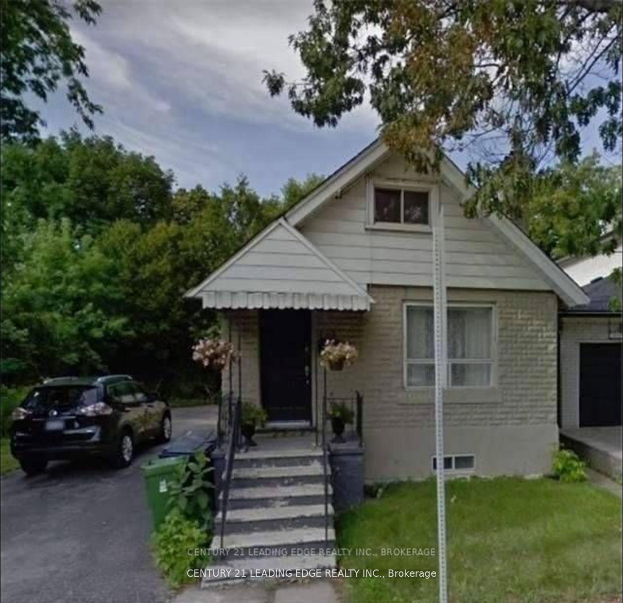 360A Lawrence Avenue W Toronto Ontario Canada Sale residential Mary Pinelli Royal LePage Signature Realty, Brokerage*