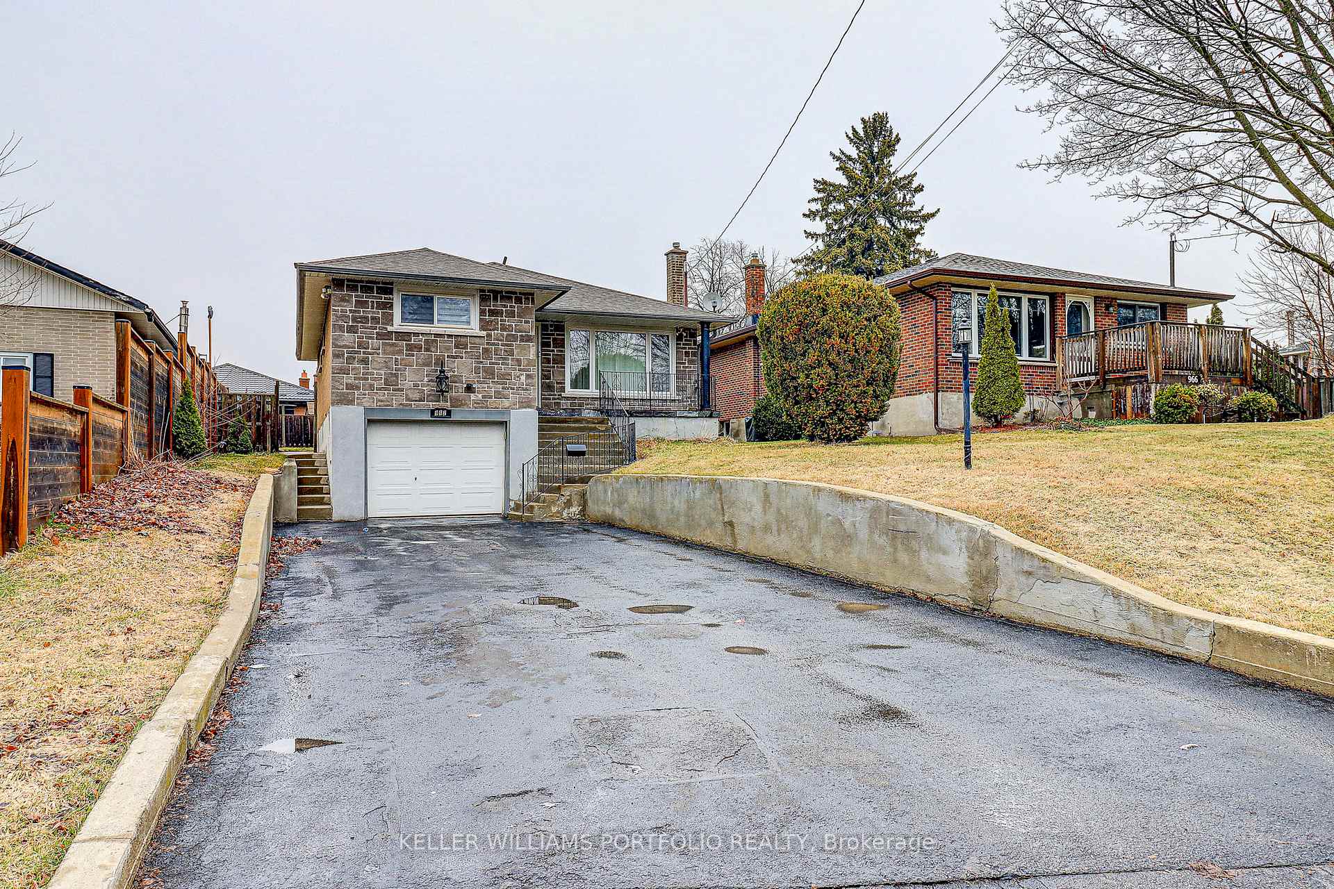 Lower Level - 962 Willowdale Avenue Oshawa Ontario Canada Rent residential Megan Salas InCom Example New Demo Office