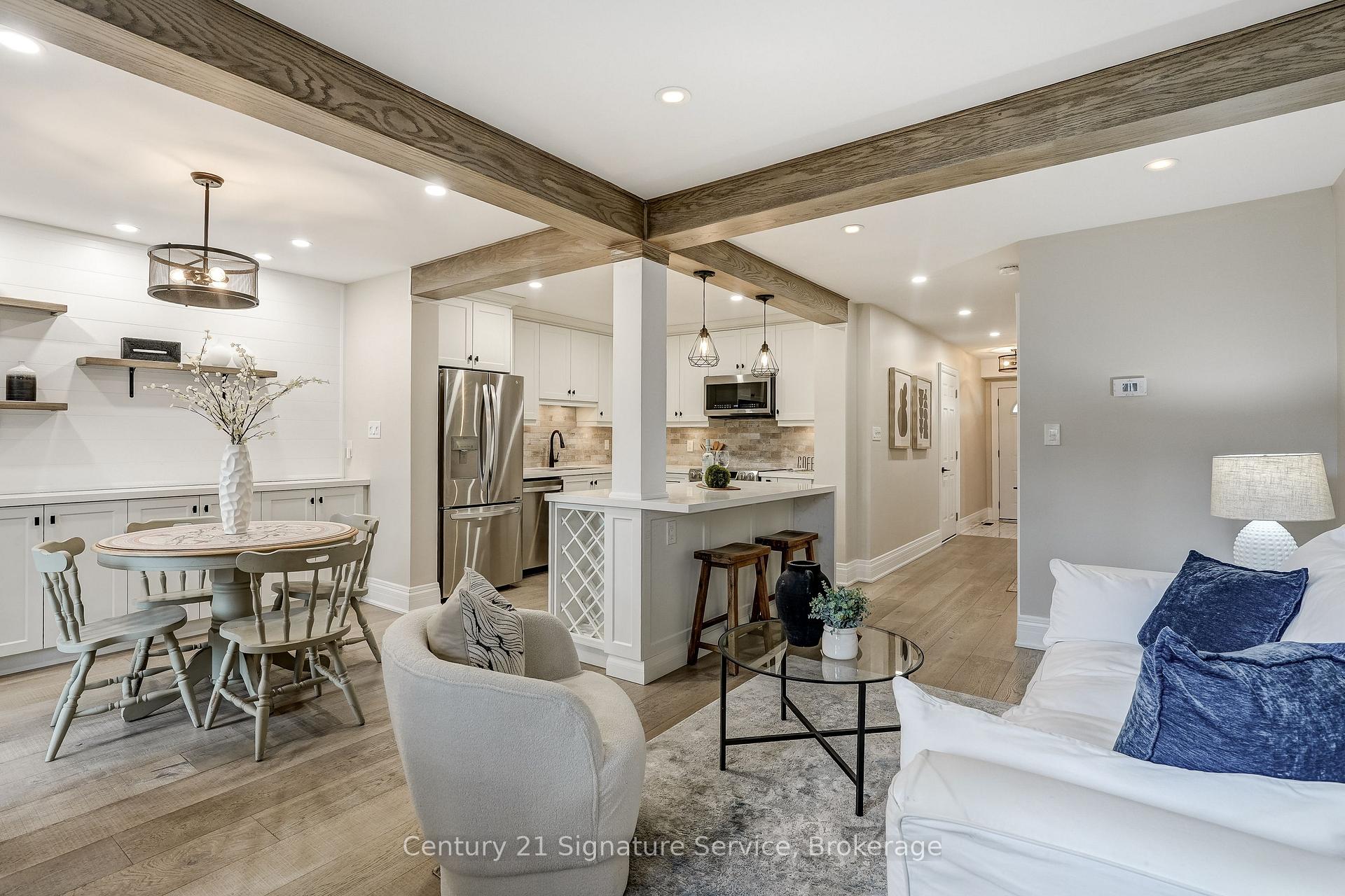 22 - 2120 Rathburn Road E Mississauga Ontario Canada Sale residential Joaette Young Century 21 Signature Service