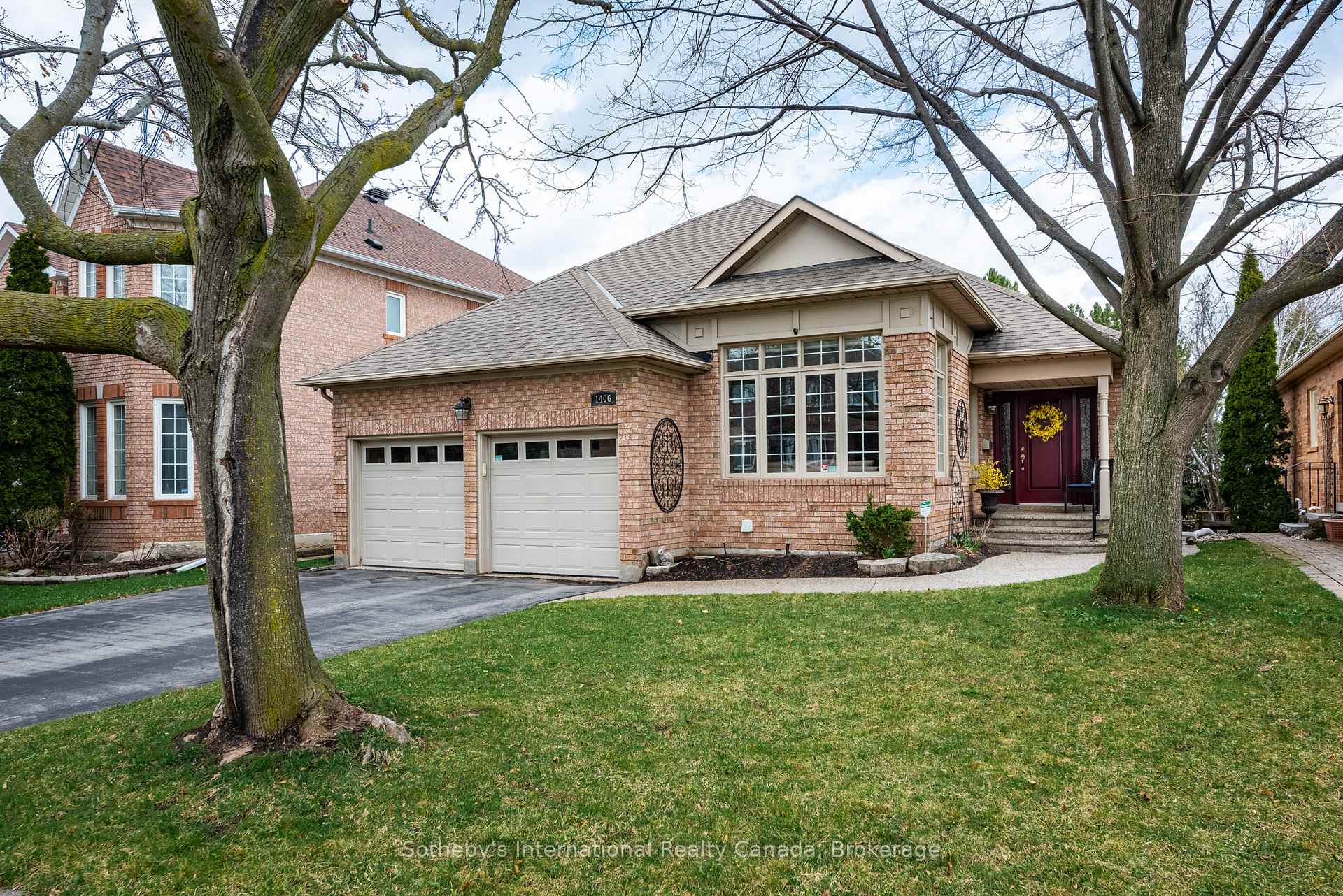 1406 Summerhill Crescent Oakville Ontario Canada Sale residential ARNAV KAUSHAL ACCSELL REALTY INC. Brokerage*