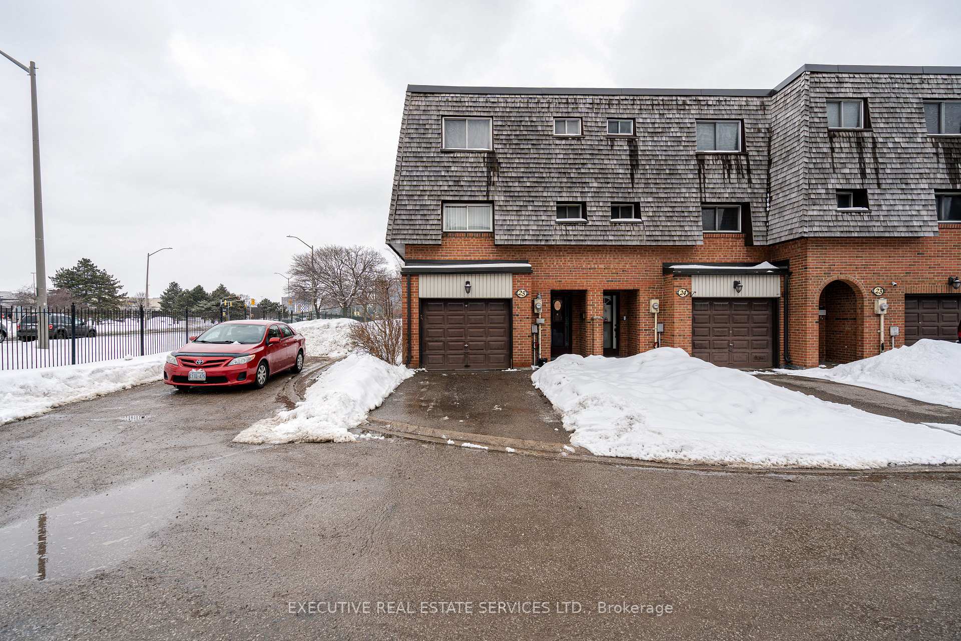 25 Briar Path N Brampton Ontario Canada Sale residential Amarbir Sira Executive Real Estate Services Ltd., Brokerage*