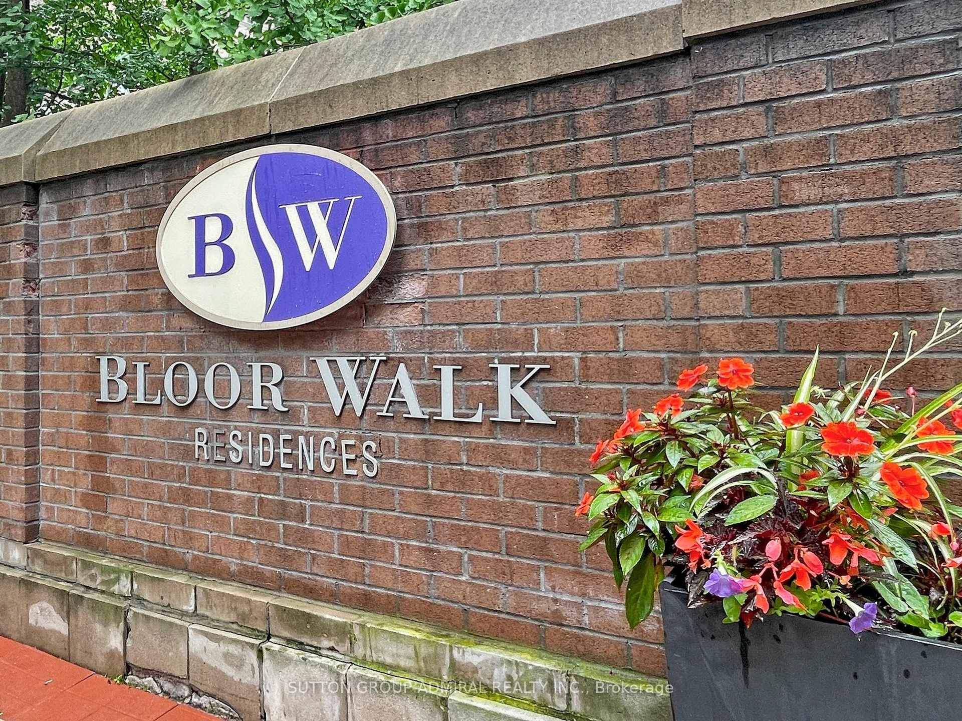 812 - 100 Hayden Street Toronto Ontario Canada Sale residential Tetyana Vodyanyuk Sutton Group-Admiral Realty Inc., Brokerage *