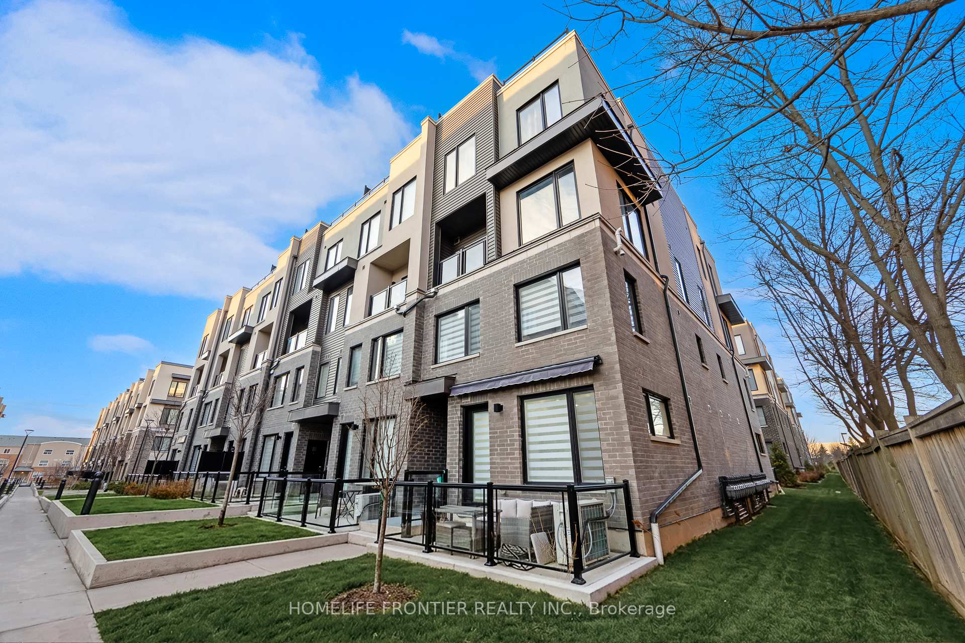 13 - 3562 Colonial Drive Mississauga Ontario Canada Sale residential Alex Huang Right at Home Realty, Brokerage*