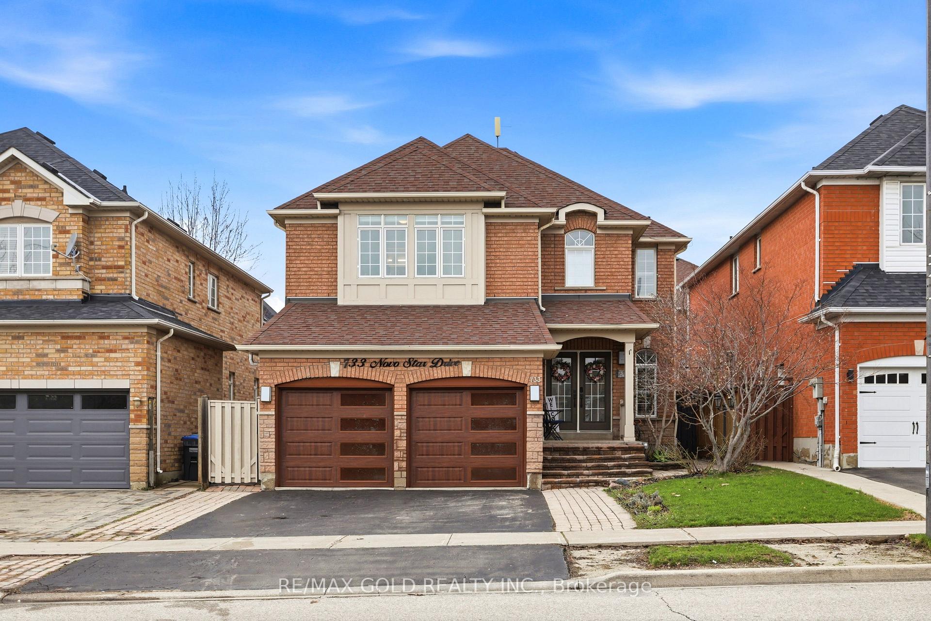 733 Novo Star Drive Mississauga Ontario Canada Sale residential Asher Ullah RE/MAX Gold Realty Inc., Brokerage *