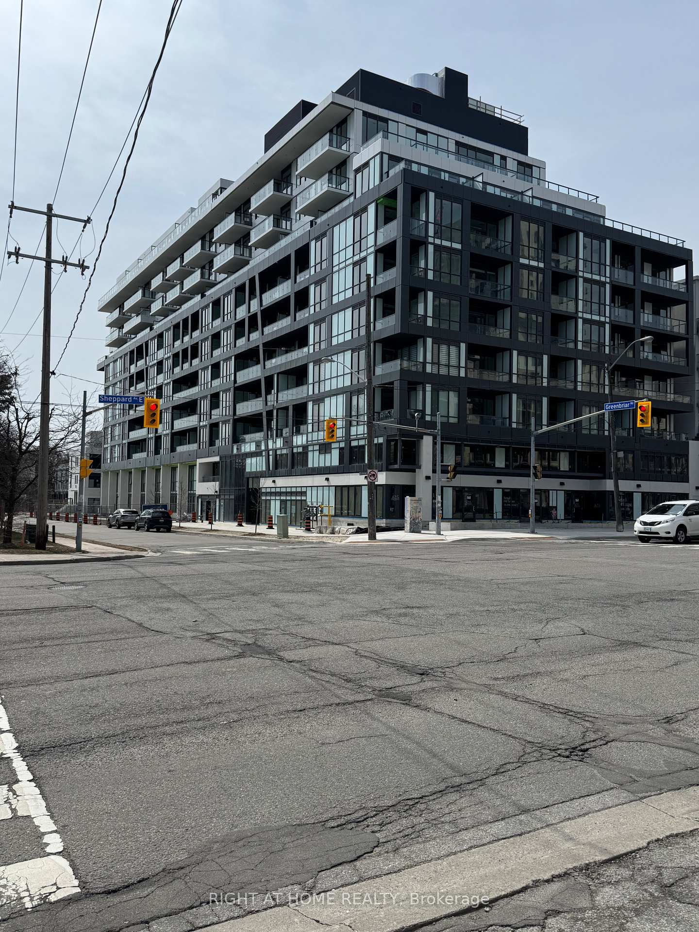 514 - 6 Greenbriar Road Toronto Ontario Canada Rent residential Panos Peppas Right at Home Realty, Brokerage*