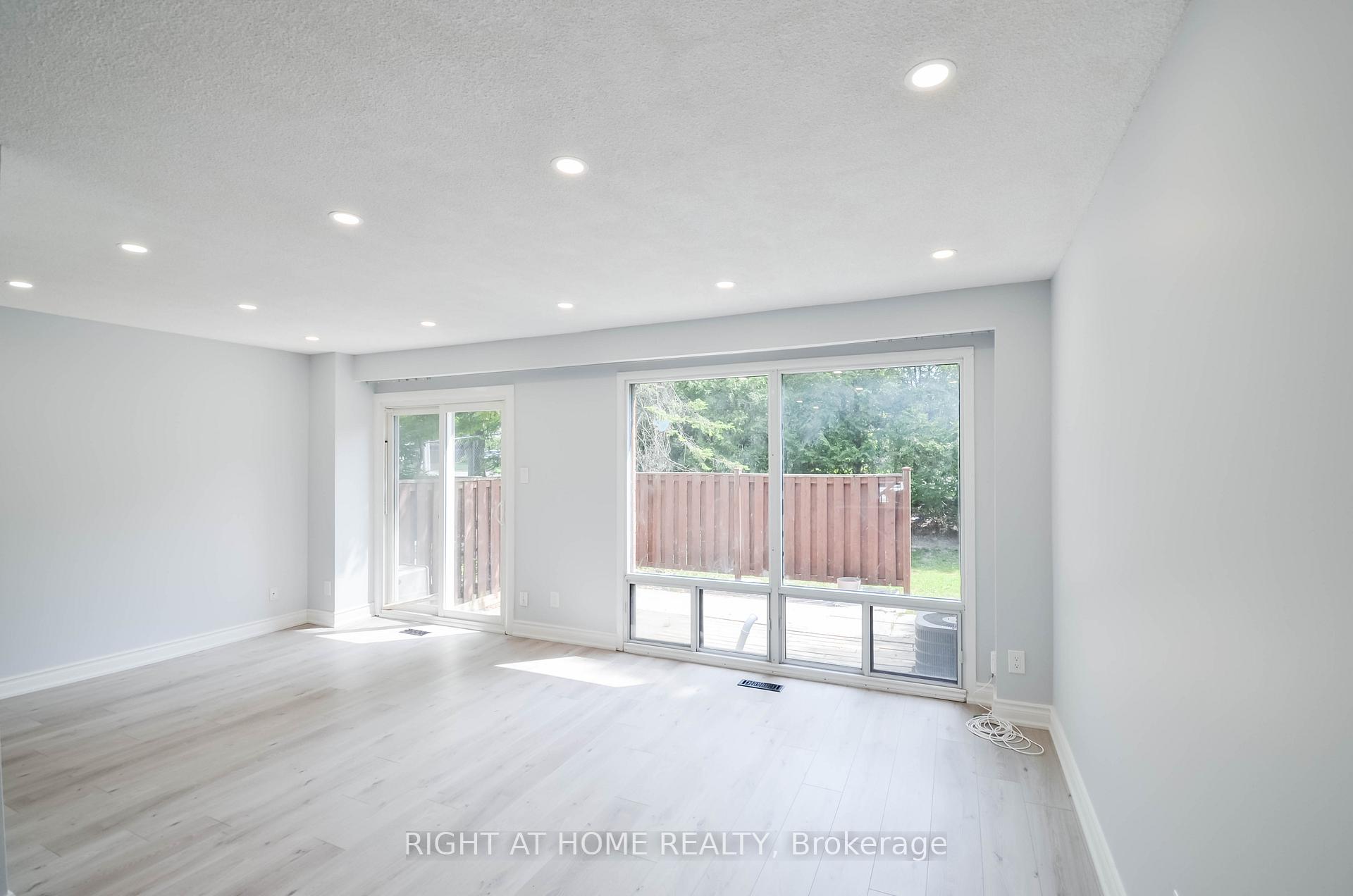 64 - 30 Chichester Place Toronto Ontario Canada Rent residential Panos Peppas Right at Home Realty, Brokerage*