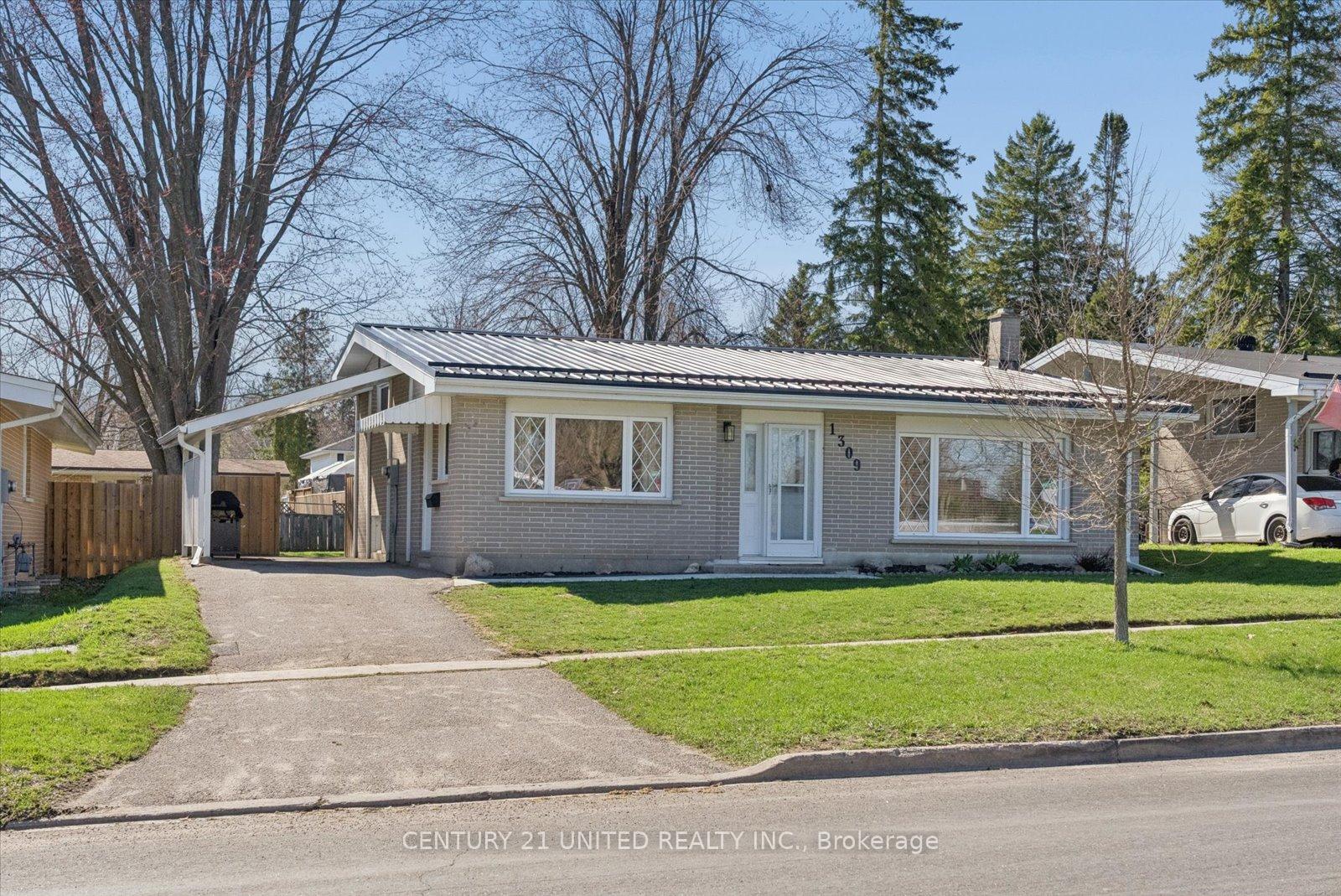 1309 Royal Drive Peterborough Ontario Canada Sale residential   HomeLife Preferred Realty Inc., Brokerage*