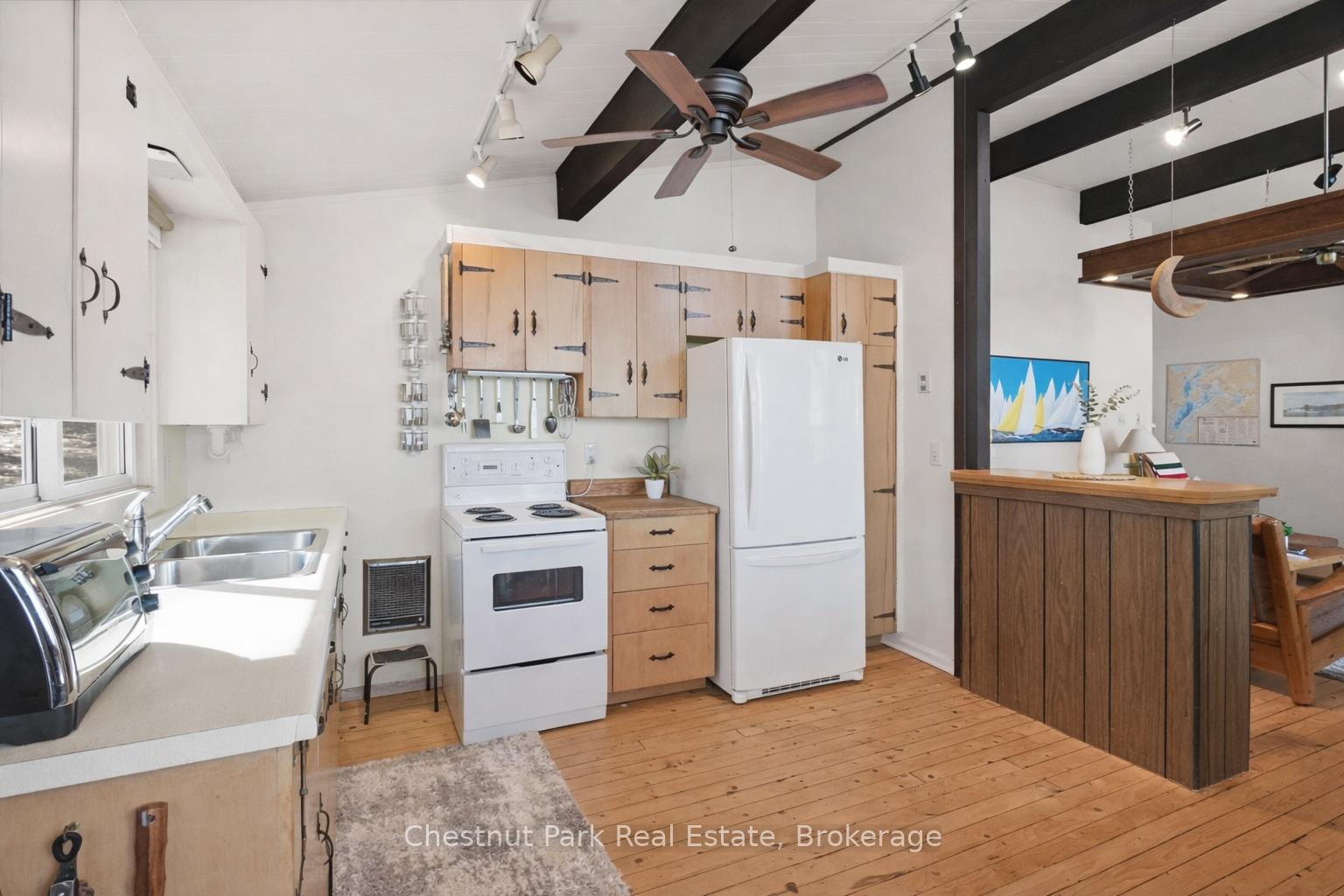 4 Bedroom Single Family Home/House's Image 16