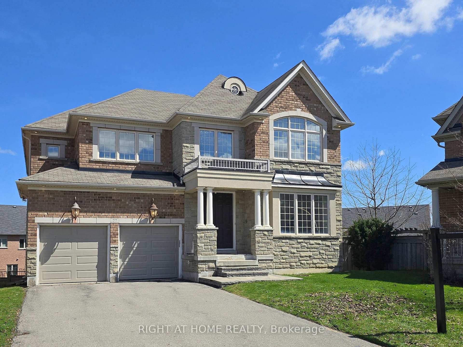 27 Heaney Court Aurora Ontario Canada Sale residential   Right at Home Realty, Brokerage