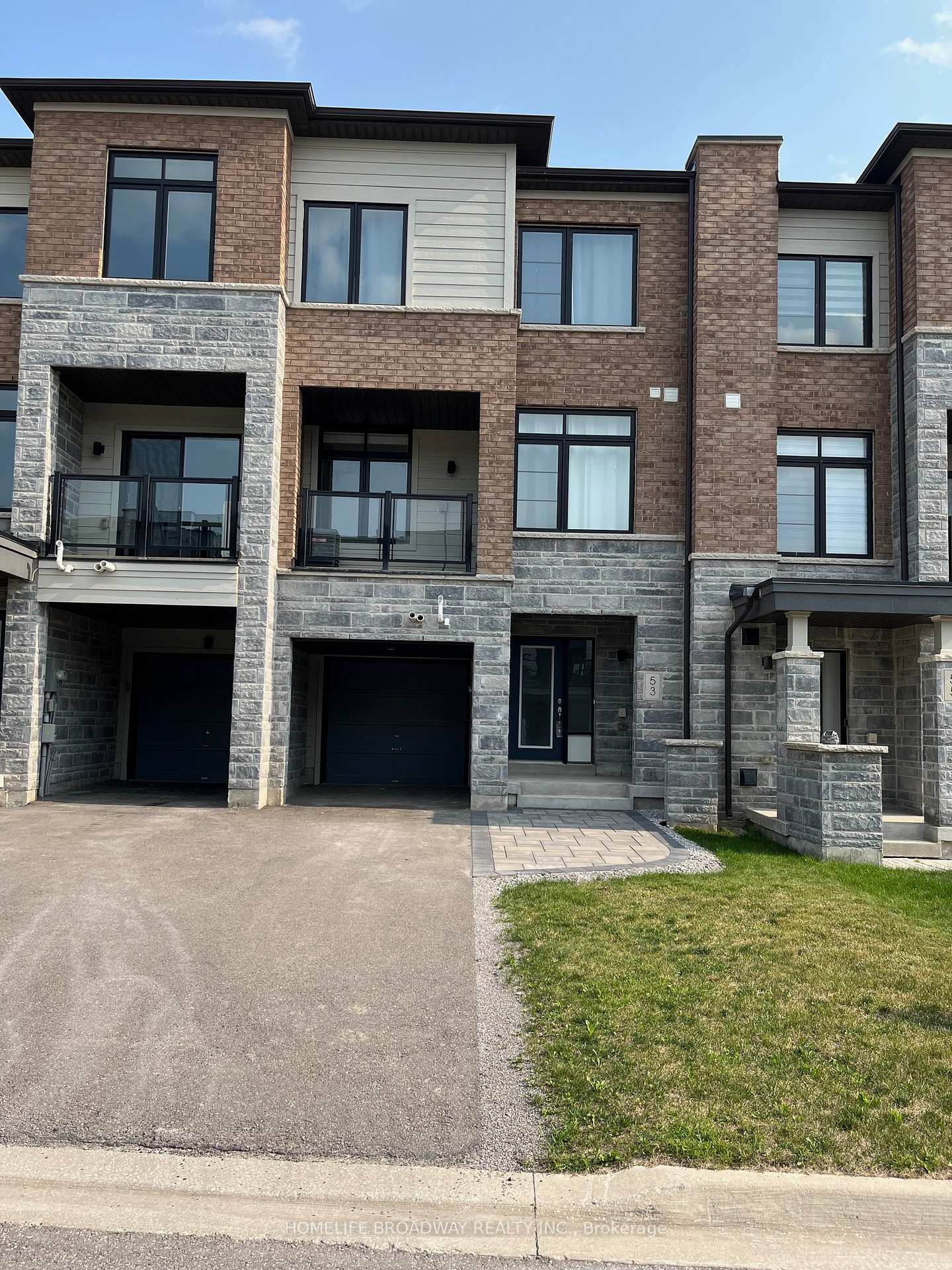 53 Vantage Loop Newmarket Ontario Canada Rent residential   HomeLife Broadway Realty Inc., Brokerage*