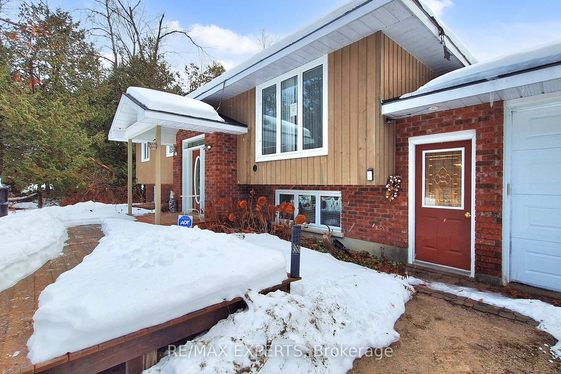 3180 Fleming Boulevard Innisfil Ontario Canada Rent residential Francesco De Dominicis Re/Max Experts, Brokerage*