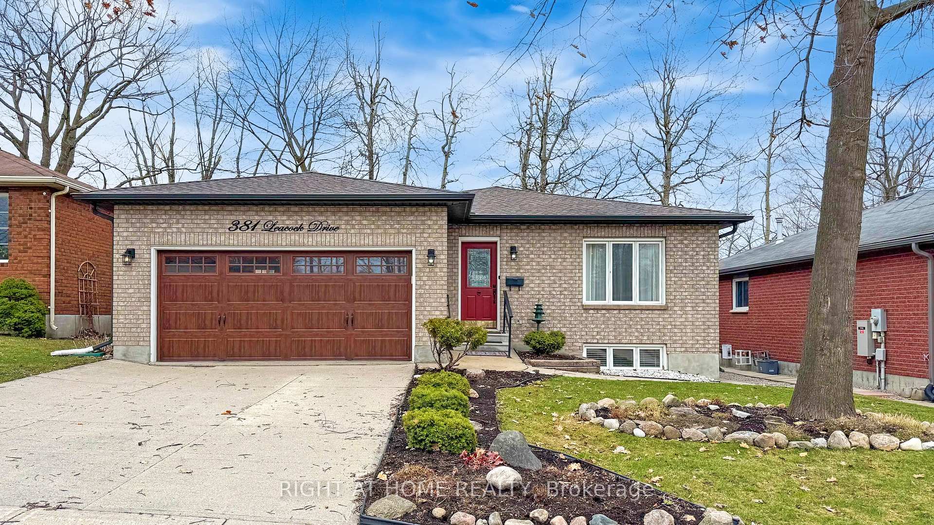 381 Leacock (Basement Drive Barrie Ontario Canada Rent residential Magdalena Adamczewska Right at Home Realty, Brokerage*
