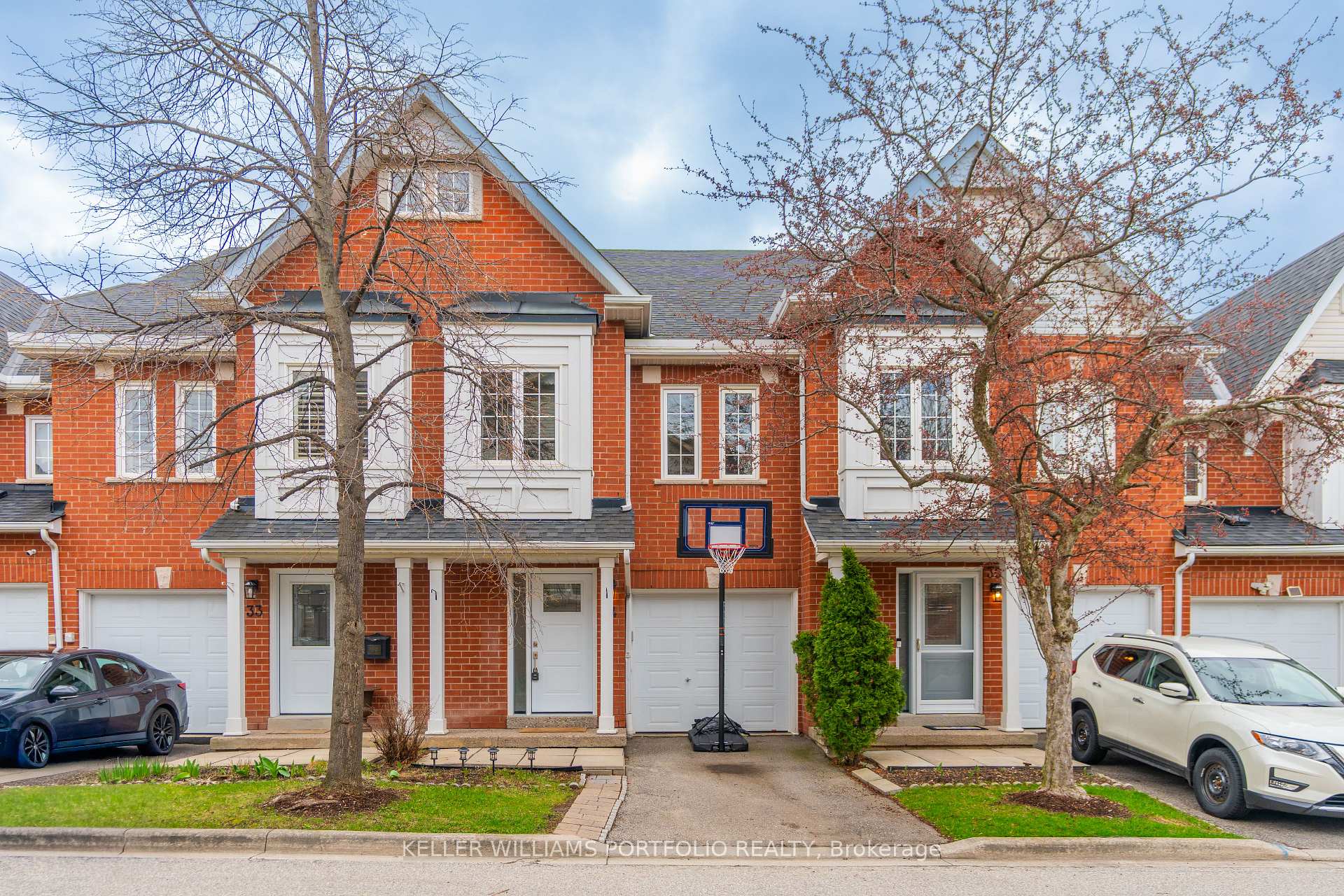 34 - 1588 South Parade Court Mississauga Ontario Canada Sale residential Hassan Shahid Right at Home Realty, Brokerage*