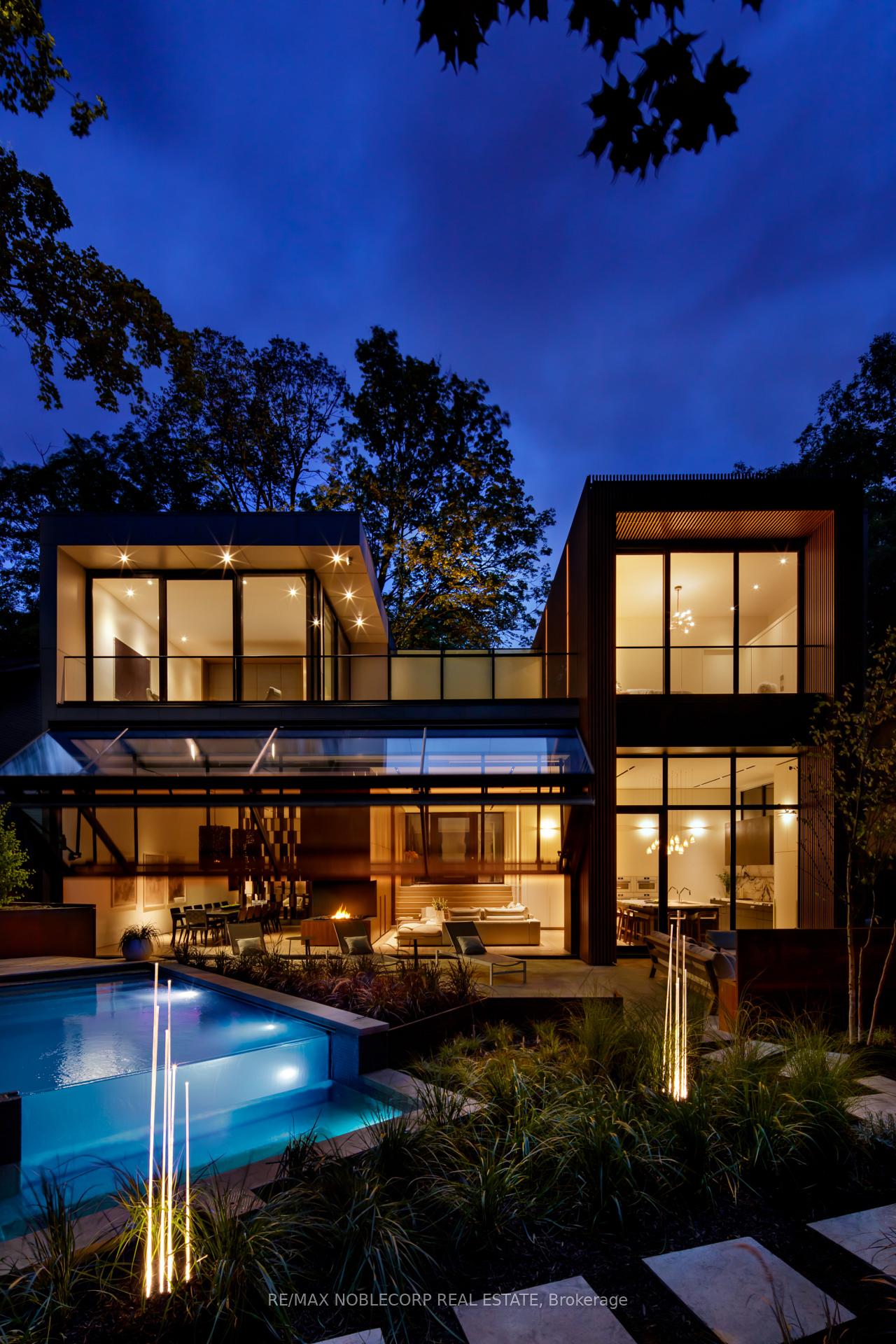 7 Waxwing Place Toronto Ontario Canada Sold residential East York Homes and Condos Real Estate Homeward, Brokerage*