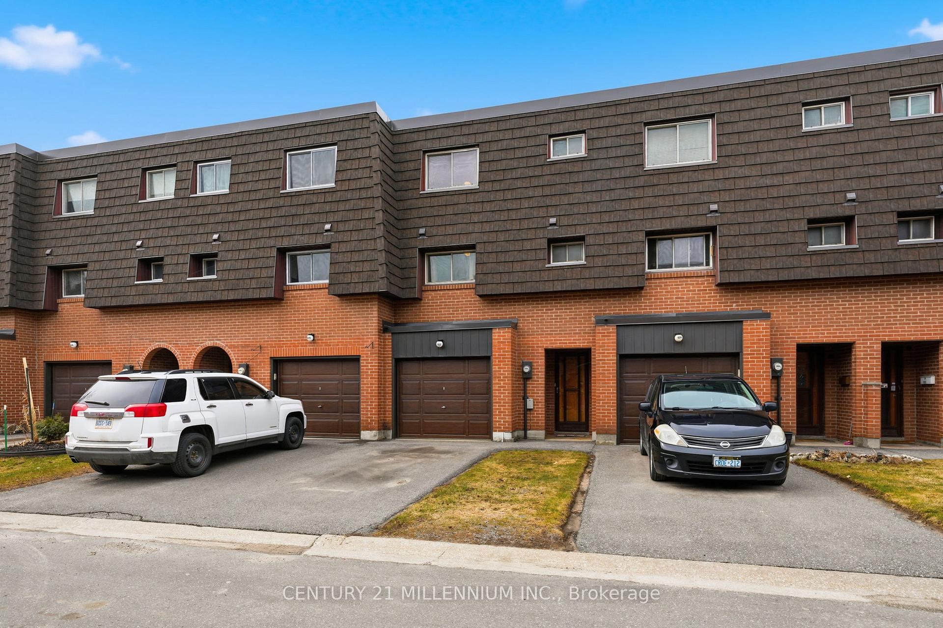 107 Darras Court Brampton Ontario Canada Sale residential Manpreet Ahluwalia Royal LePage Credit Valley Real Estate, Brokerage*