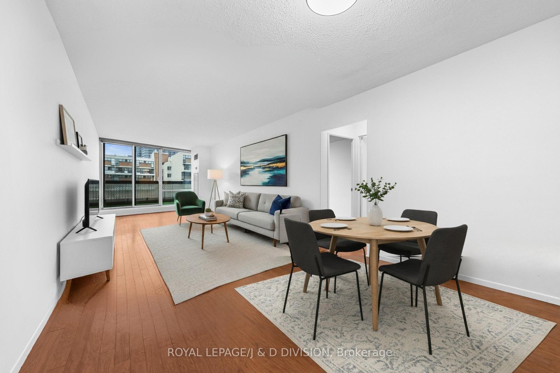 221B - 364 The East Mall Toronto Ontario Canada Sale residential MNG Team HomeLife/ROMANO Realty Ltd., Brokerage