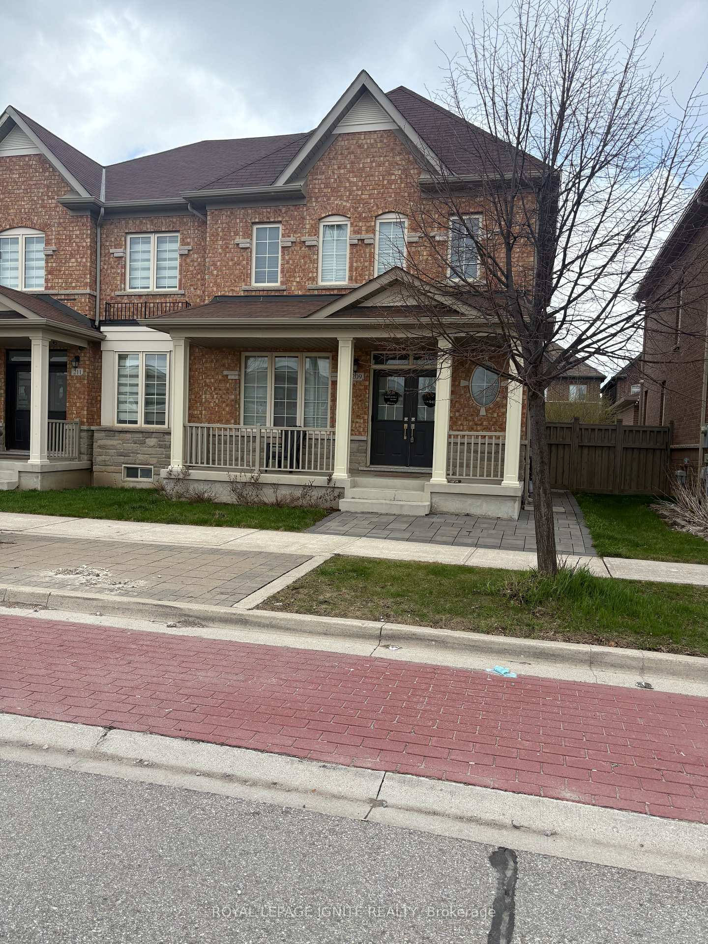 209 Barons Street Vaughan Ontario Canada Sale residential MNG Team HomeLife/ROMANO Realty Ltd., Brokerage