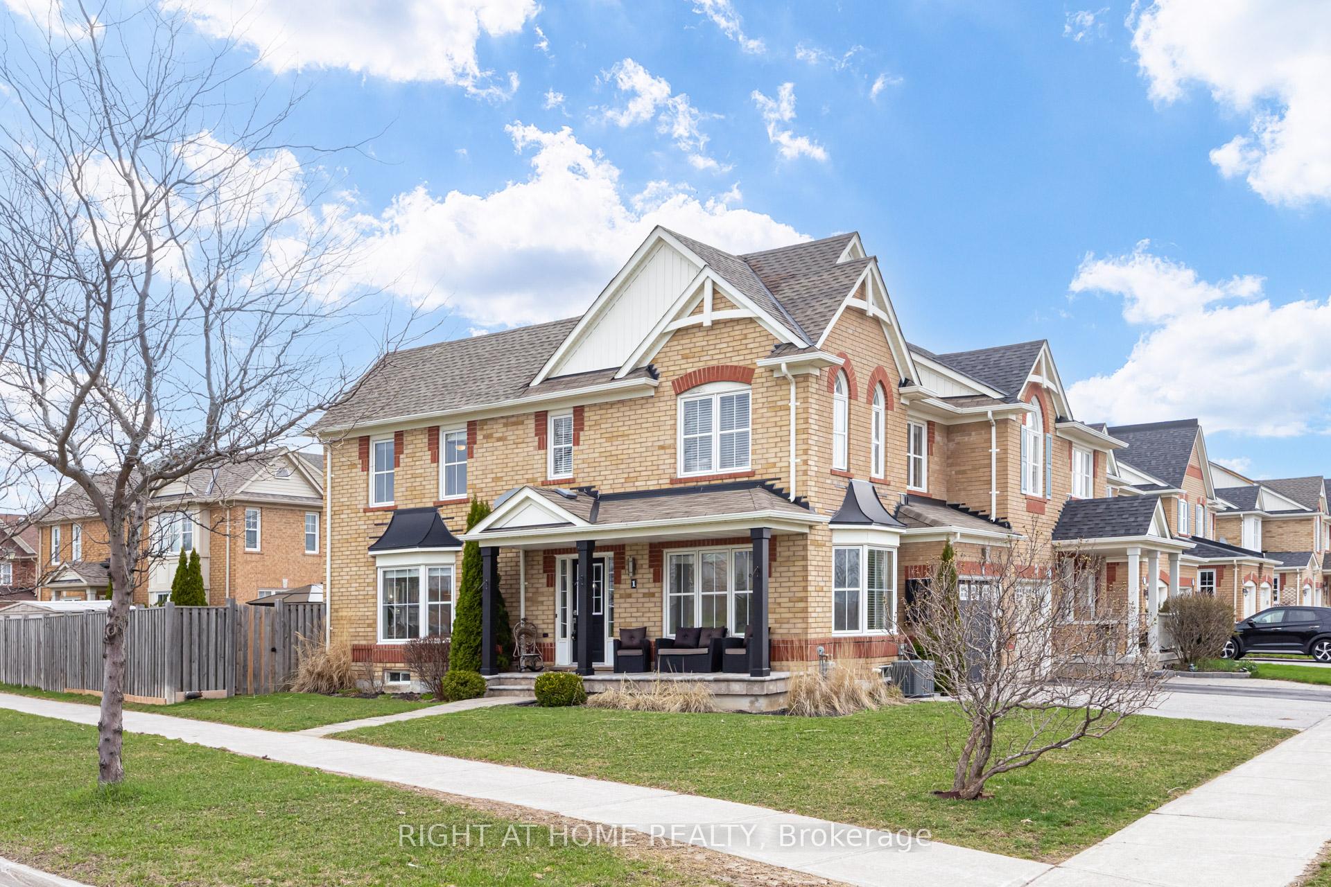 1 Jamesway Crescent Whitchurch-Stouffville Ontario Canada Sale residential Ali Jahangir Right at Home Realty, Brokerage*
