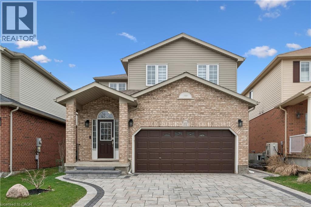 202 SLEAFORD Street Waterloo Ontario Canada Sale residential Eva Munch RE/MAX Twin City Realty Inc., Brokerage*