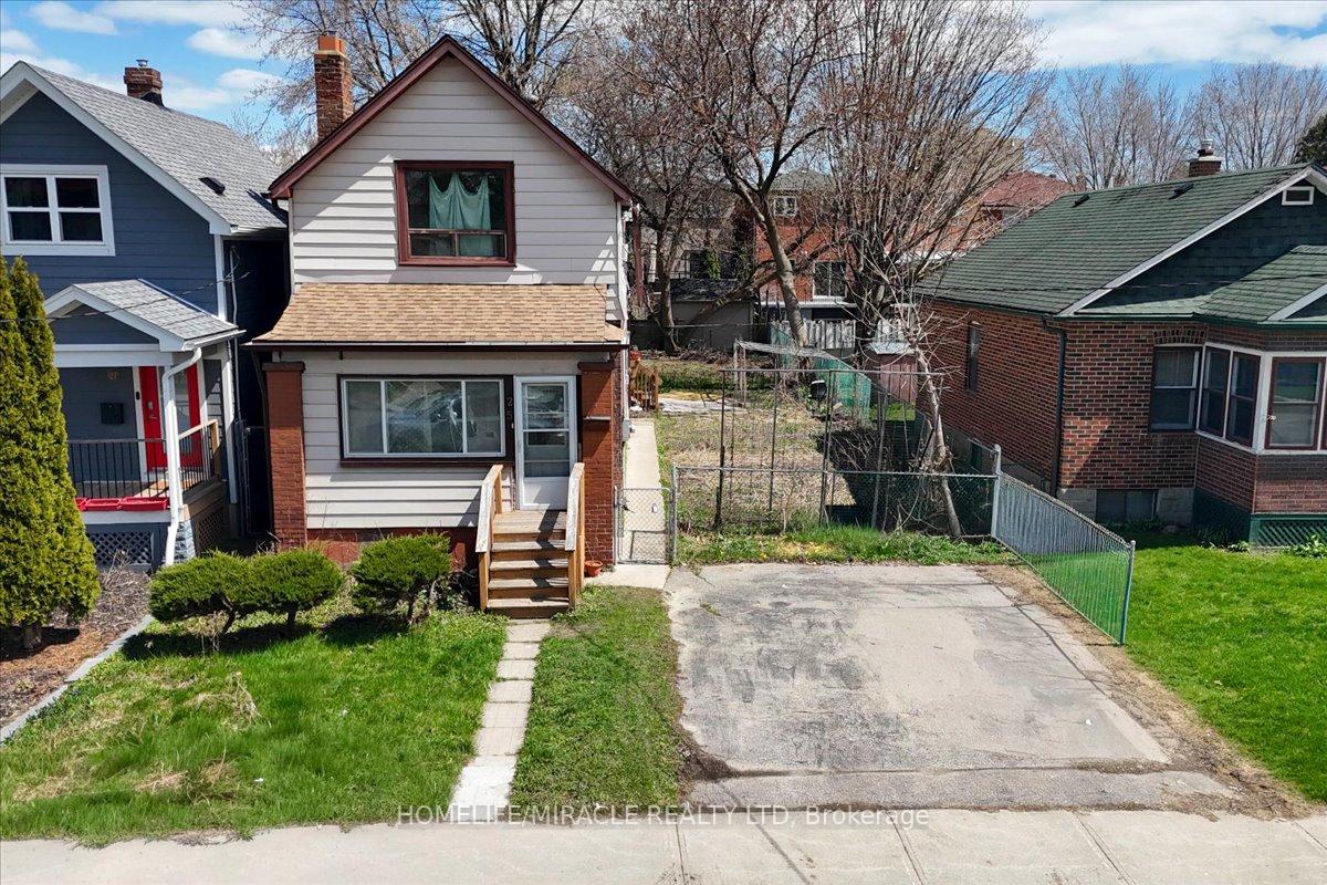 25 Wanstead Avenue Toronto Ontario Canada Sale residential Bishan Sharma HomeLife/Miracle Realty Ltd, Brokerage *