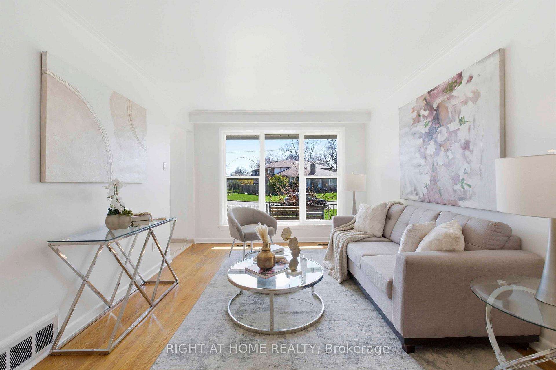 106 Fortrose Crescent Toronto Ontario Canada Sale residential Panos Peppas Right at Home Realty, Brokerage*