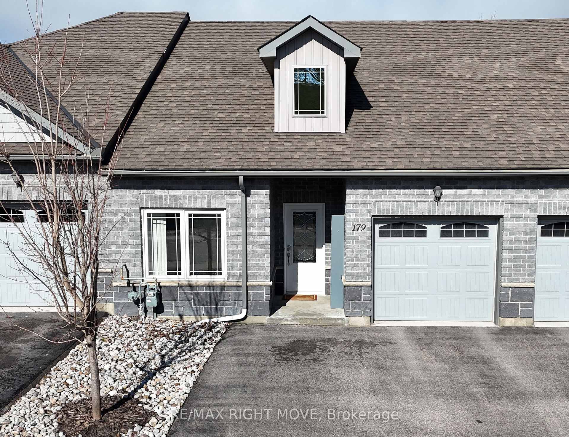 179 Lucy Lane Orillia Ontario Canada Sale residential Damian Strak RE/MAX RIGHT MOVE, BROKERAGE *