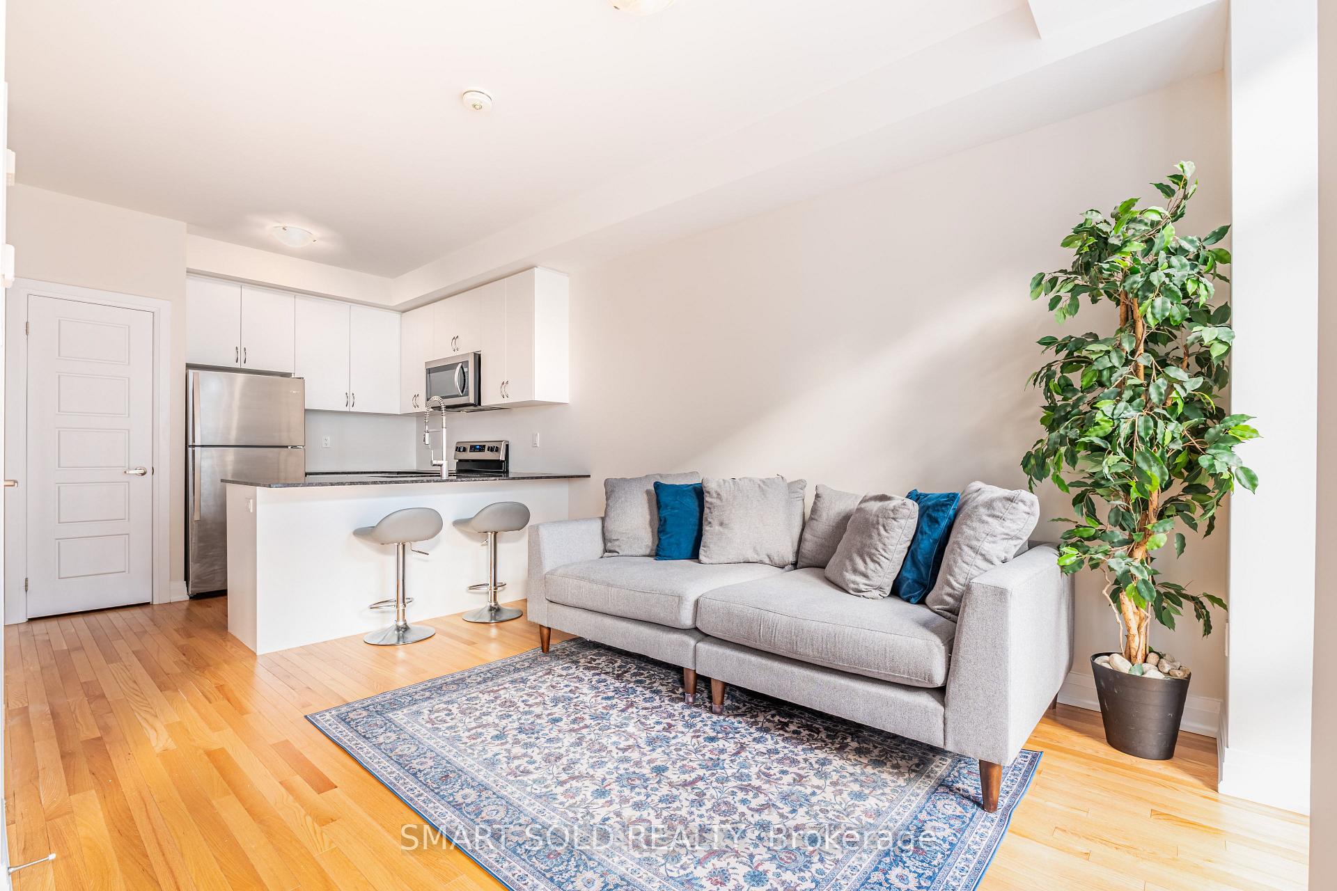 14 - 713 Lawrence Avenue W Toronto Ontario Canada Sale residential Maria Guadagnolo RE/MAX PREMIER INC. Brokerage*