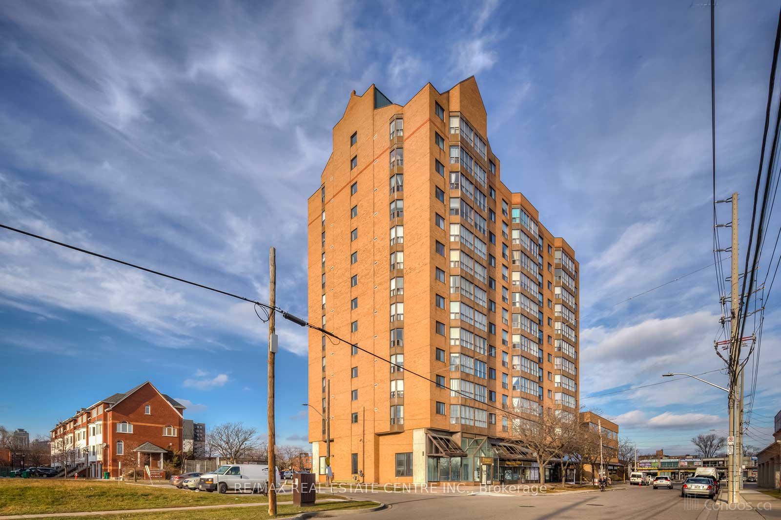 PH06 - 25 Agnes Street Mississauga Ontario Canada Sale residential Shaleen Kumar RE/MAX Real Estate Centre Inc., Brokerage*