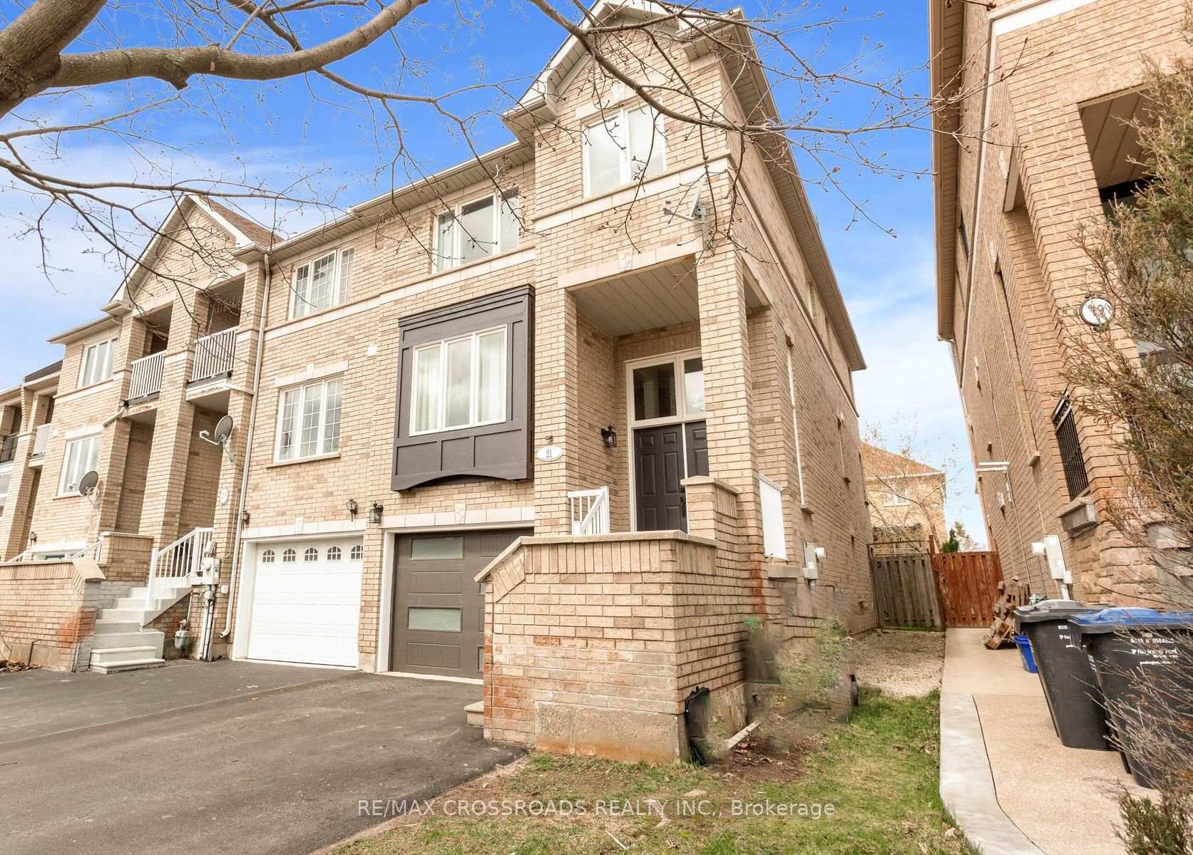 21 Cedarvalley Boulevard Brampton Ontario Canada Sale residential Sujan Shan RE/MAX CROSSROADS REALTY INC, Brokerage*