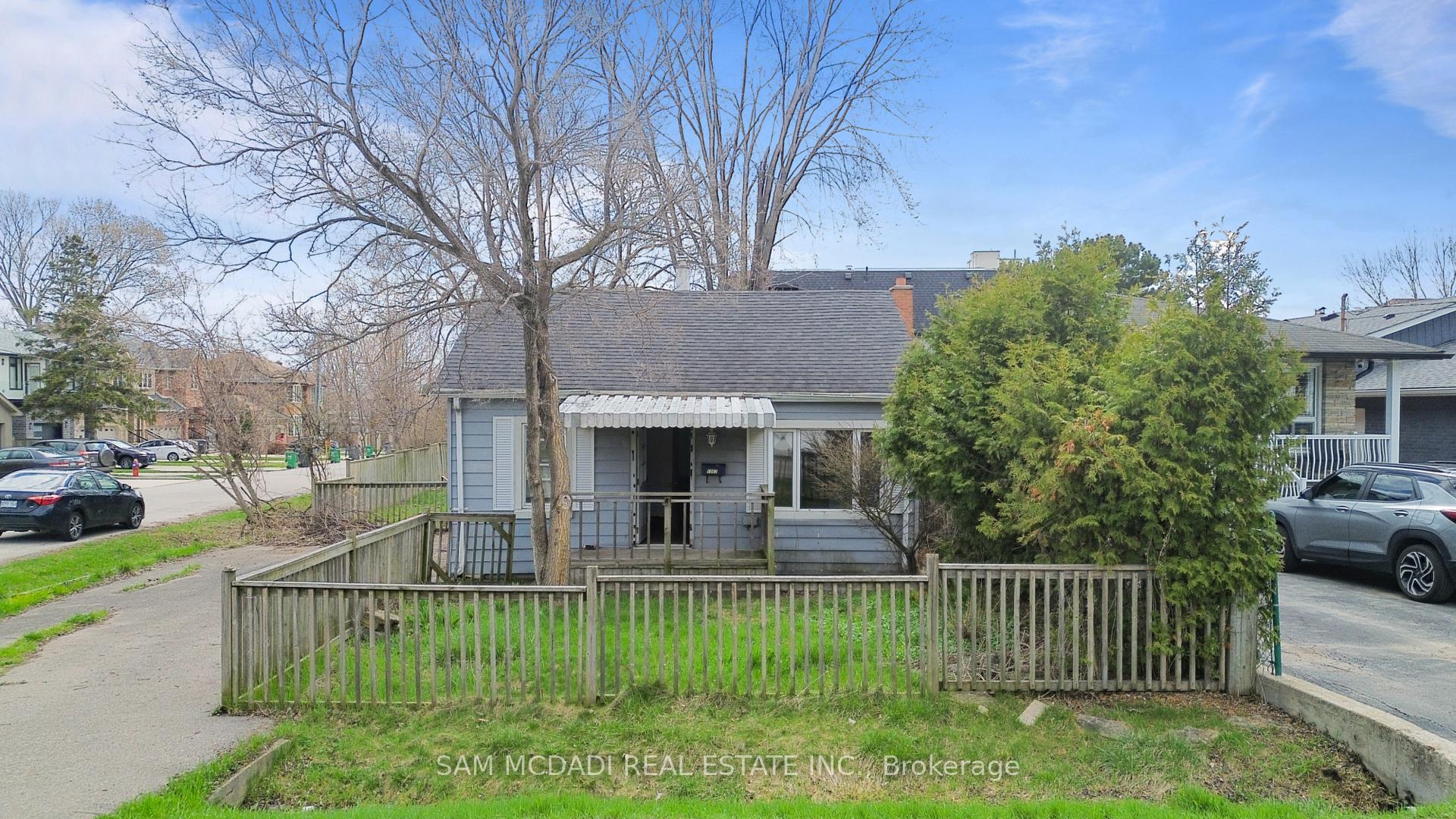 1062 West Avenue Mississauga Ontario Canada Sale residential Natasha Niles Century 21 Signature Service